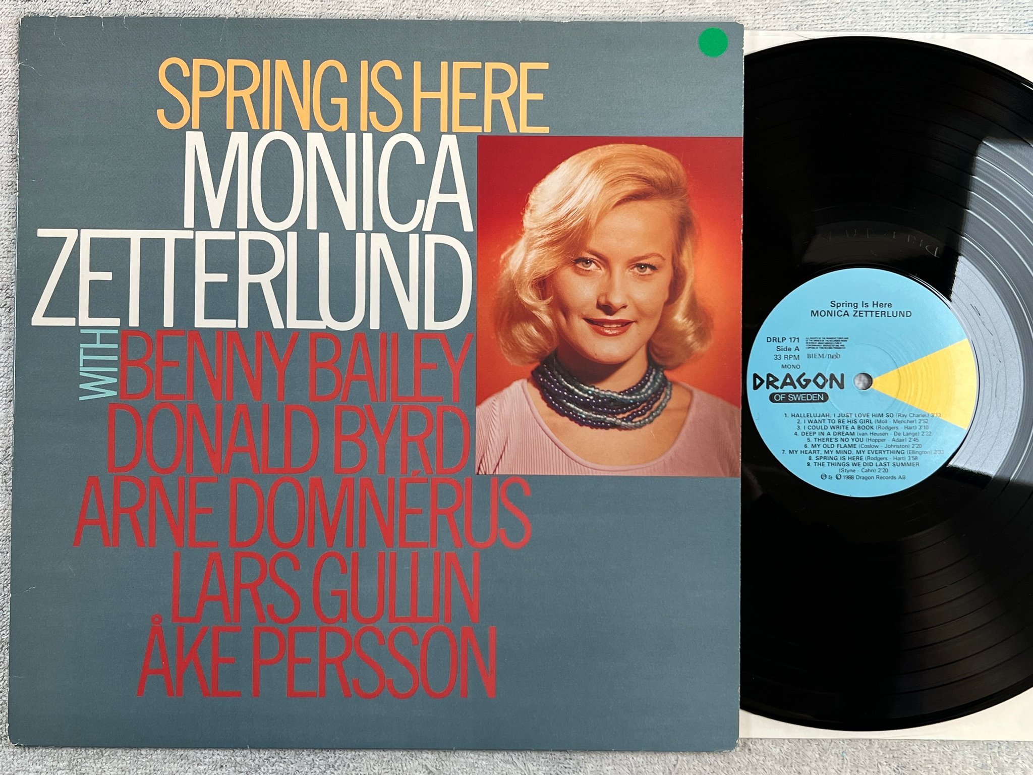 Omslagsbild för skivan MONICA ZETTERLUND spring is here LP -88 swe DRAGON DRLP 171