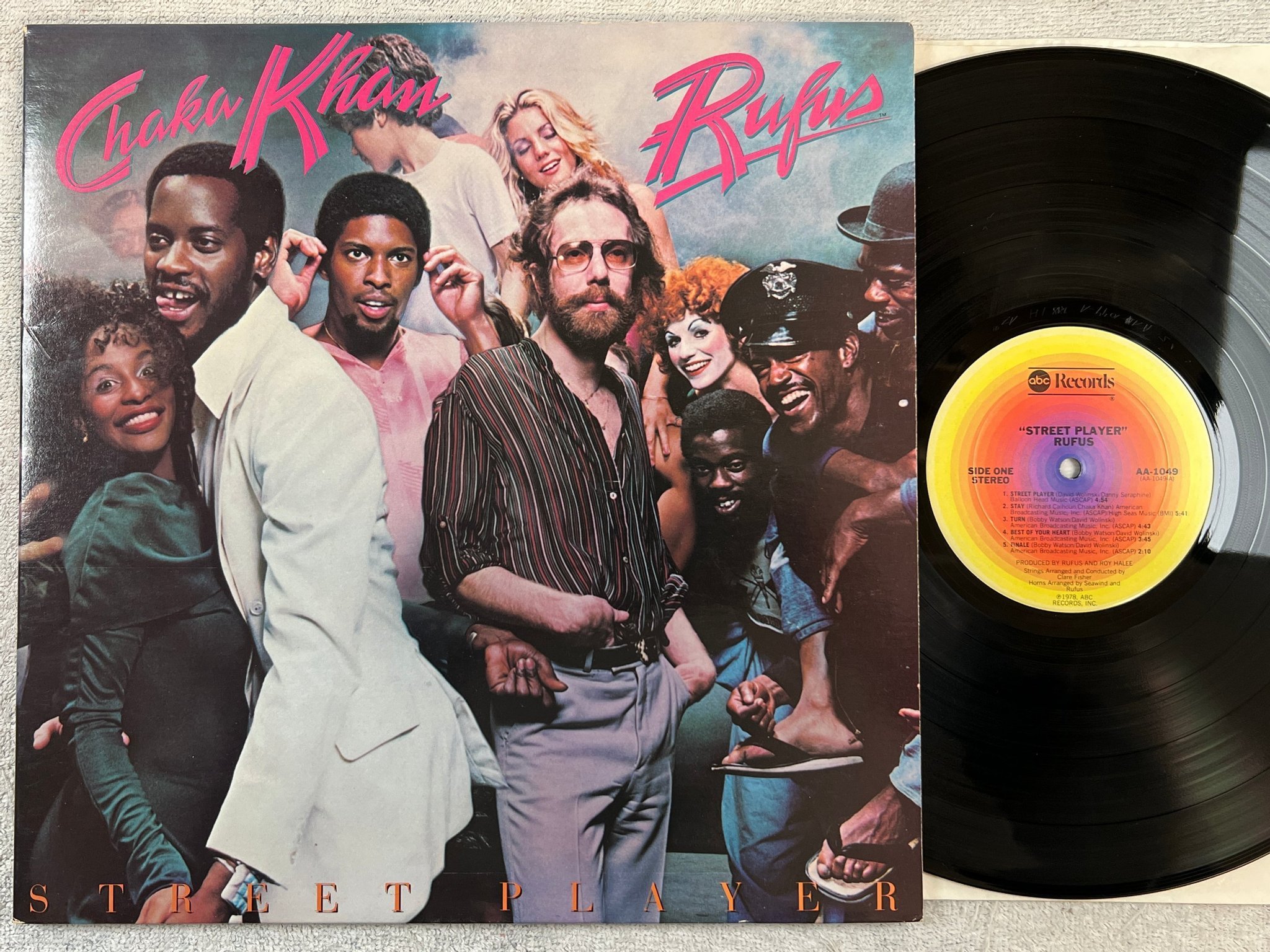 Omslagsbild för skivan RUFUS street player LP -78 US ABC AA-1049 