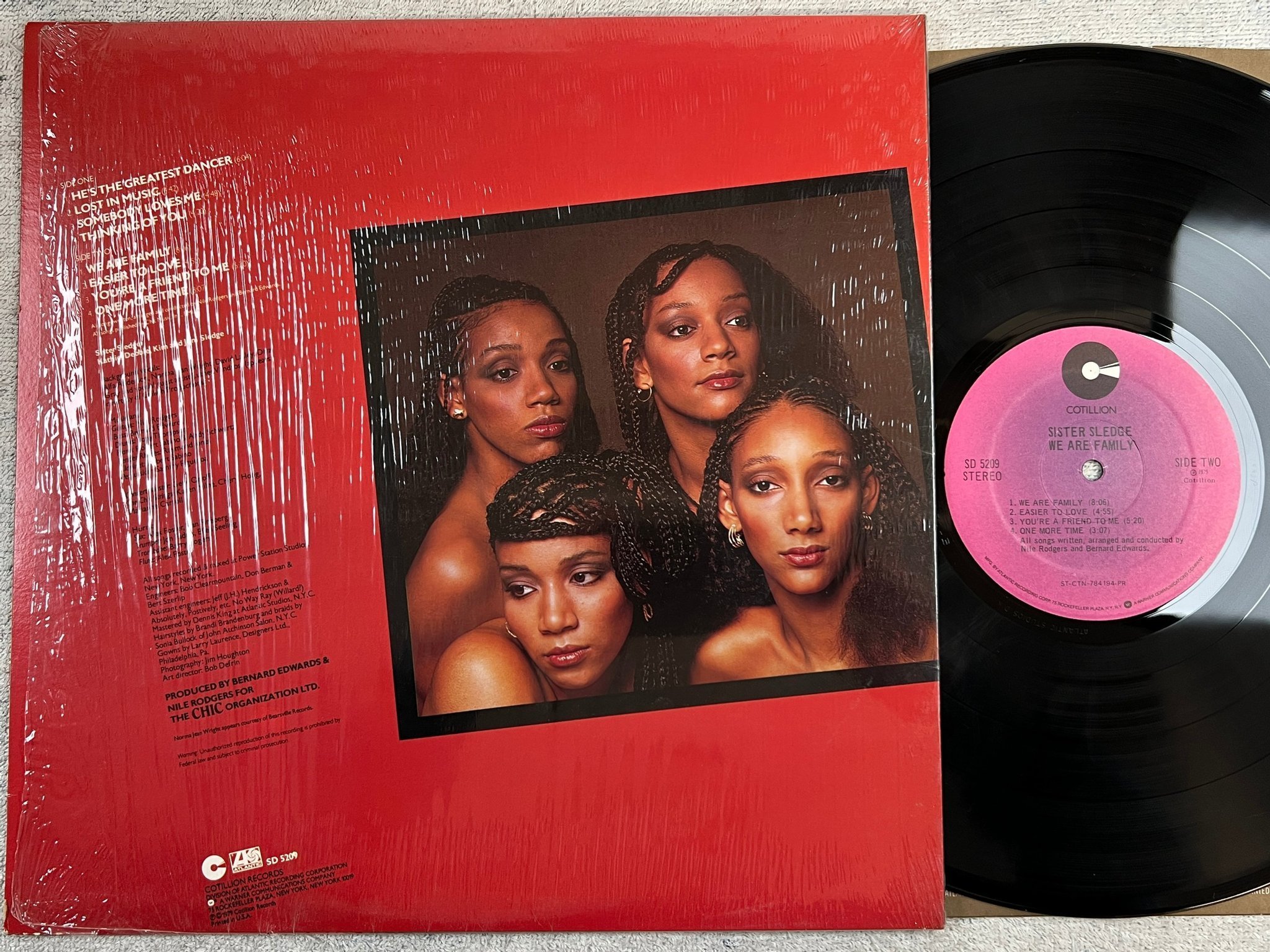 Omslagsbild för skivan SISTER SLEDGE we are family  LP -79 US COTILLION SD 5209 classic ! ! ! 