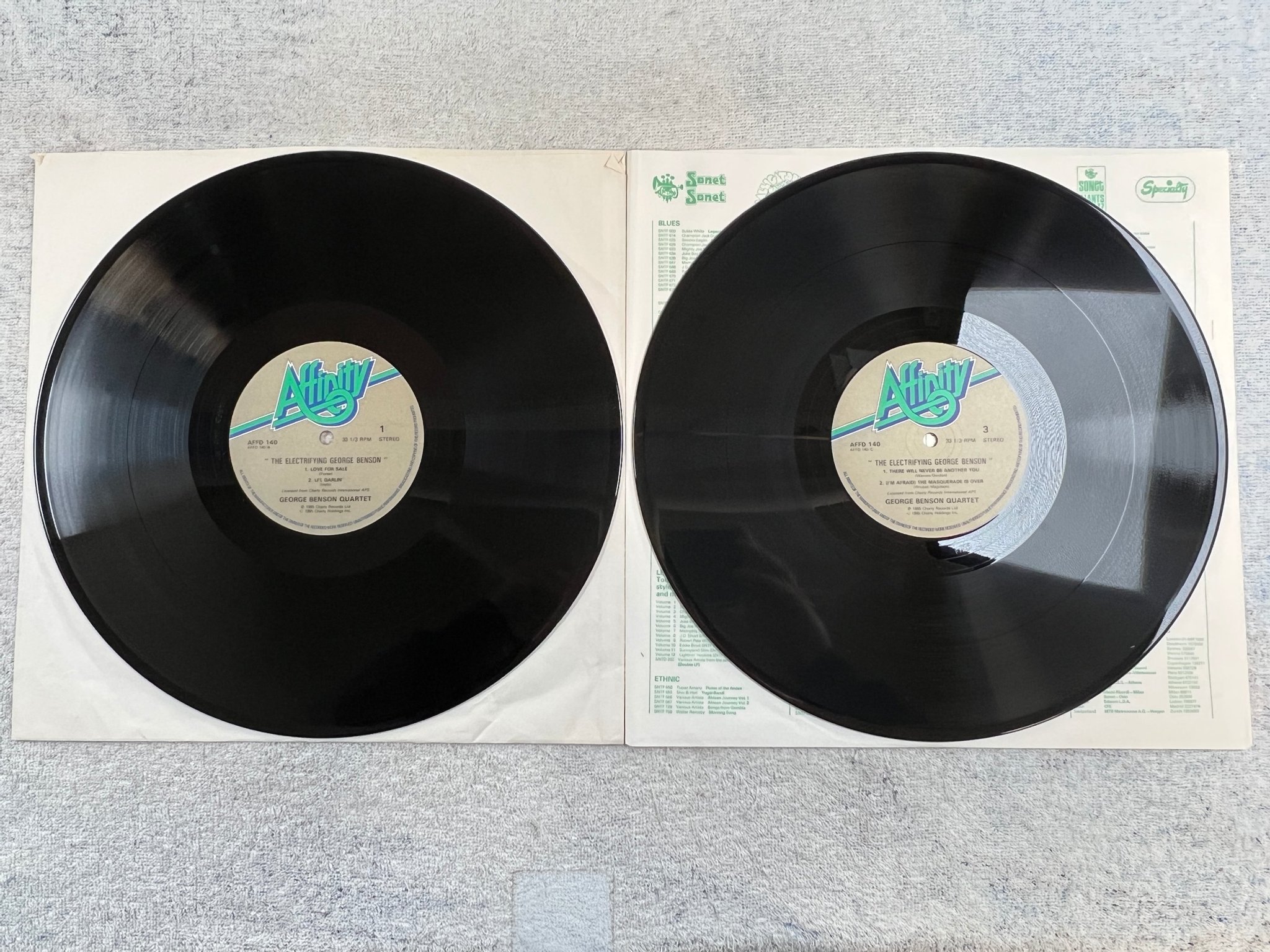 Omslagsbild för skivan THE GEORGE BENSON QUARTET The Electrifying 2xLP -85 UK AFFINITY AFFD 140