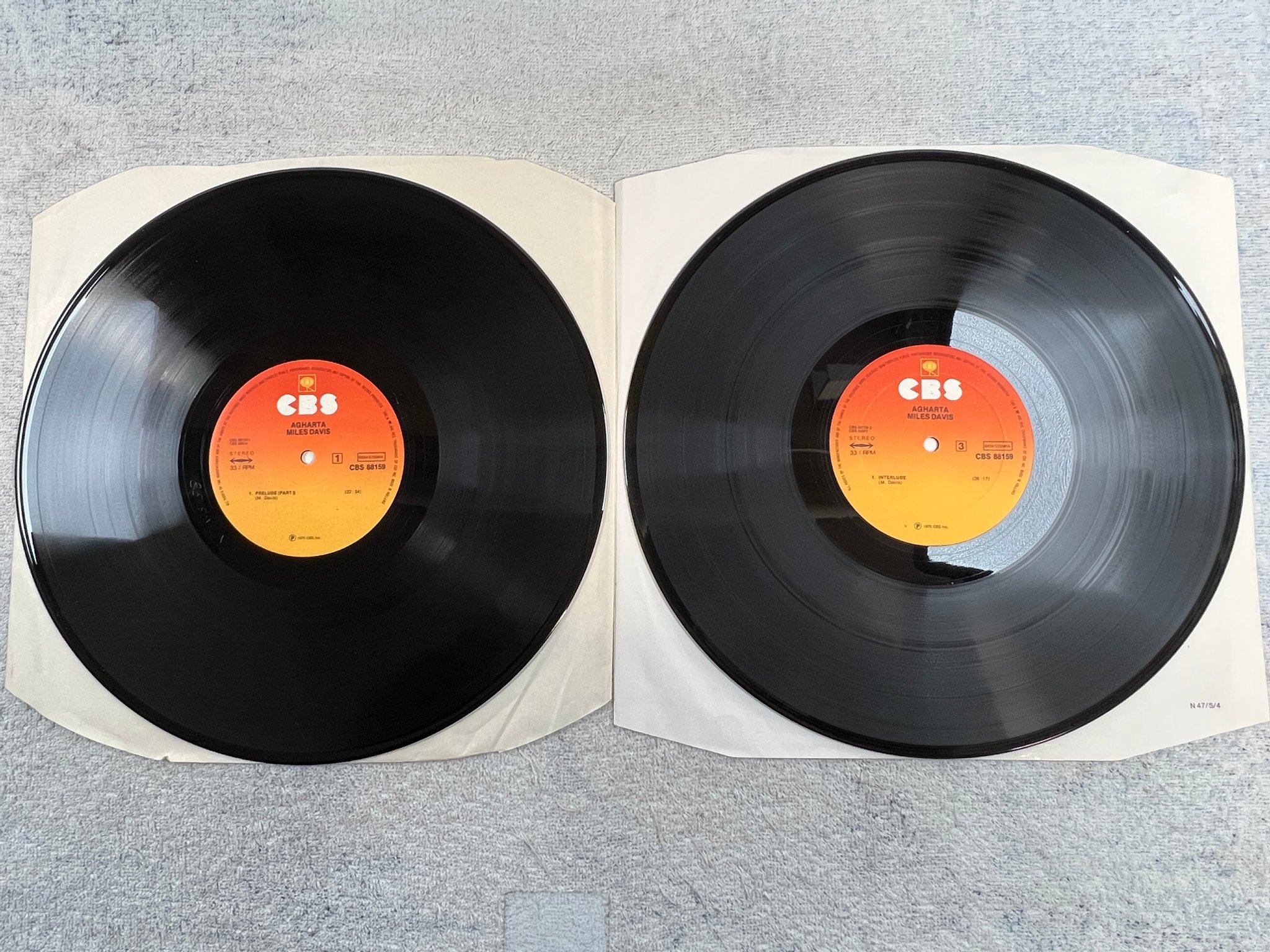 Omslagsbild för skivan MILES DAVIS agharta 2xLP -75 Hol CBS 88159 