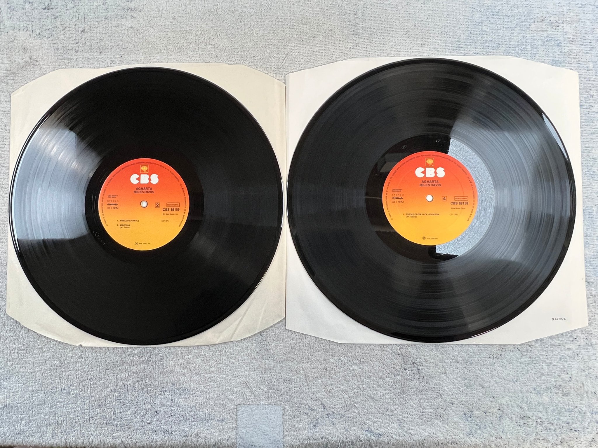 Omslagsbild för skivan MILES DAVIS agharta 2xLP -75 Hol CBS 88159 