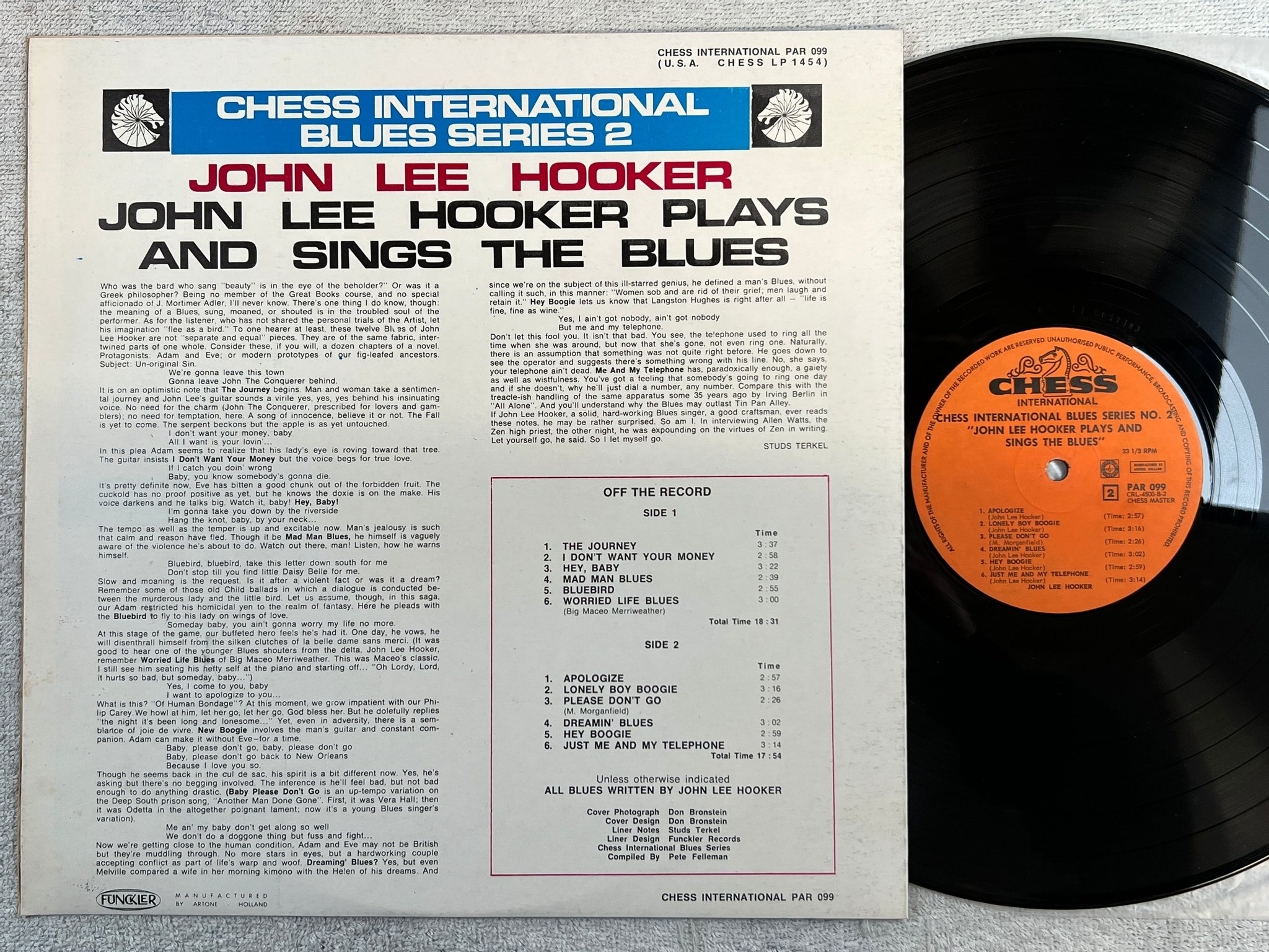 Omslagsbild för skivan JOHN LEE HOOKER Plays & Sings The Blues LP Hol CHESS INT PAR 099 