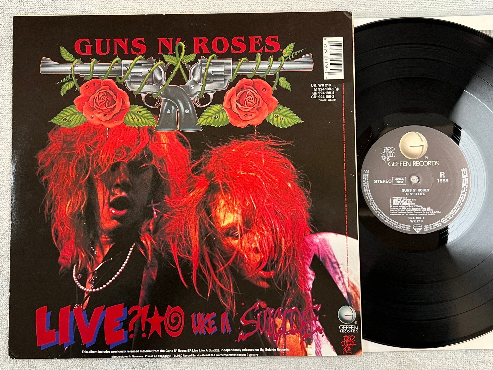 Omslagsbild för skivan GUNS N ROSES lies LP -88 GEFFEN 924198-1 Sticker Sheet LTD