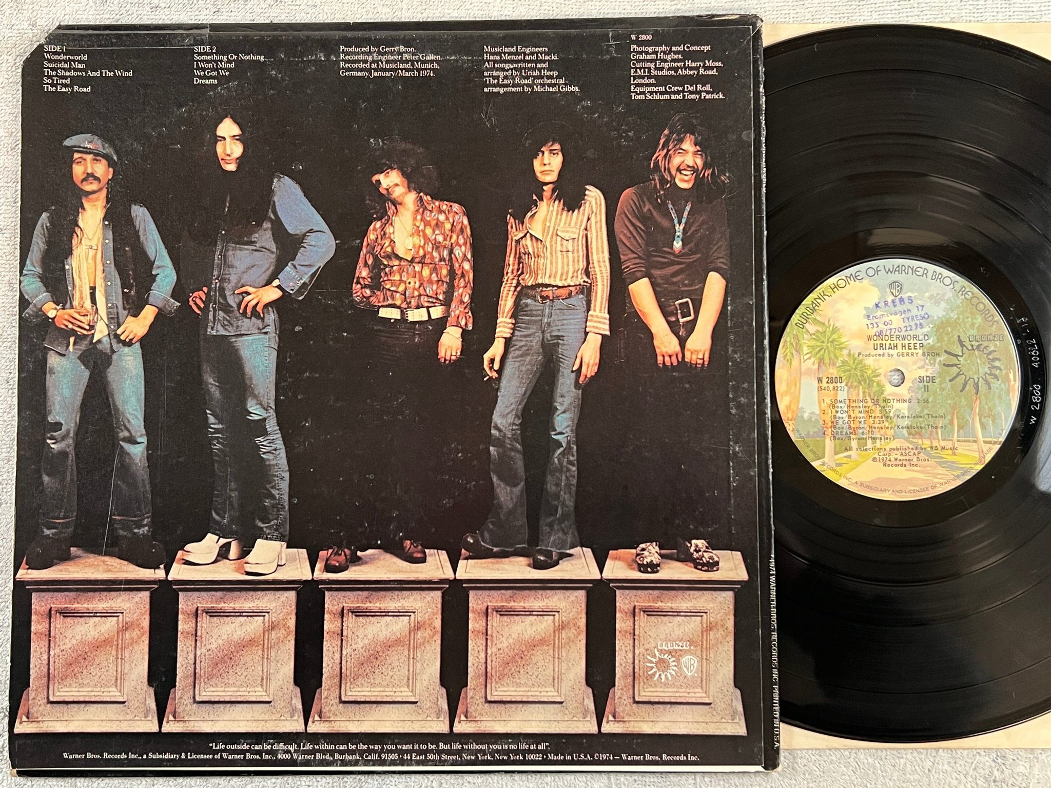 Omslagsbild för skivan URIAH HEEP wonderworld LP -74 US WARNER W 2800