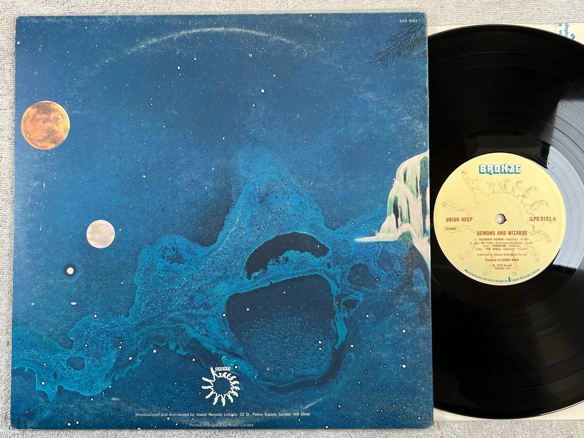 Omslagsbild för skivan URIAH HEEP demons and wizards LP -72  BRONZE ILPS 9193