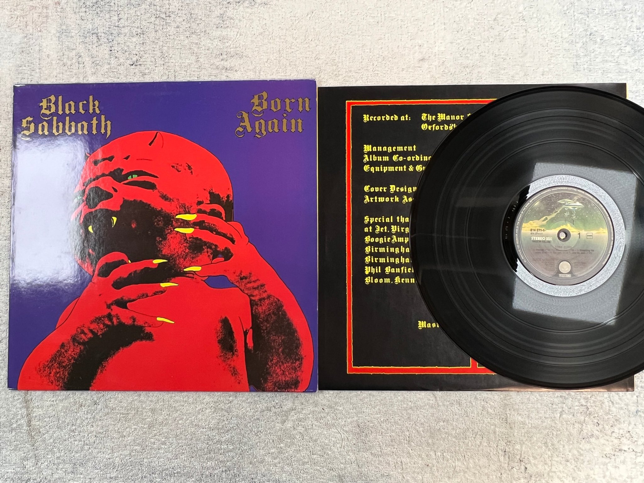 Omslagsbild för skivan BLACK SABBATH born again LP -83 Hol VERTIGO 814 271-1