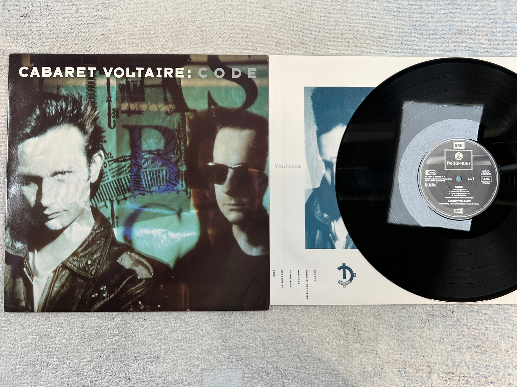 Omslagsbild för skivan CABARET VOLTAIRE code LP -87 EEC PARLOPHONE 1C 0647469991