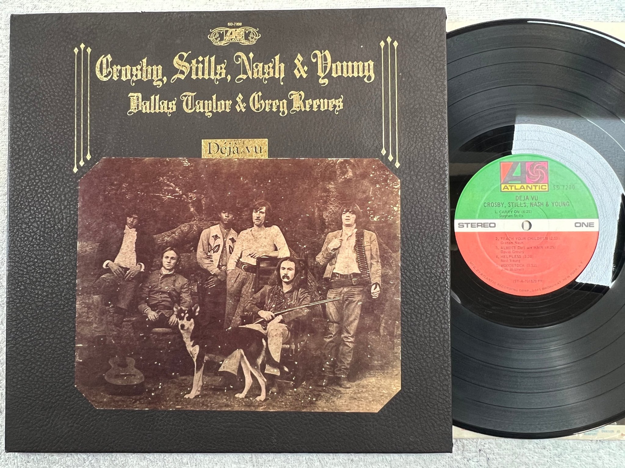 Omslagsbild för skivan CROSBY STILLS NASH & YOUNG deja vu LP -70 US ATLANTIC SD 7200 Faux-Leather cover