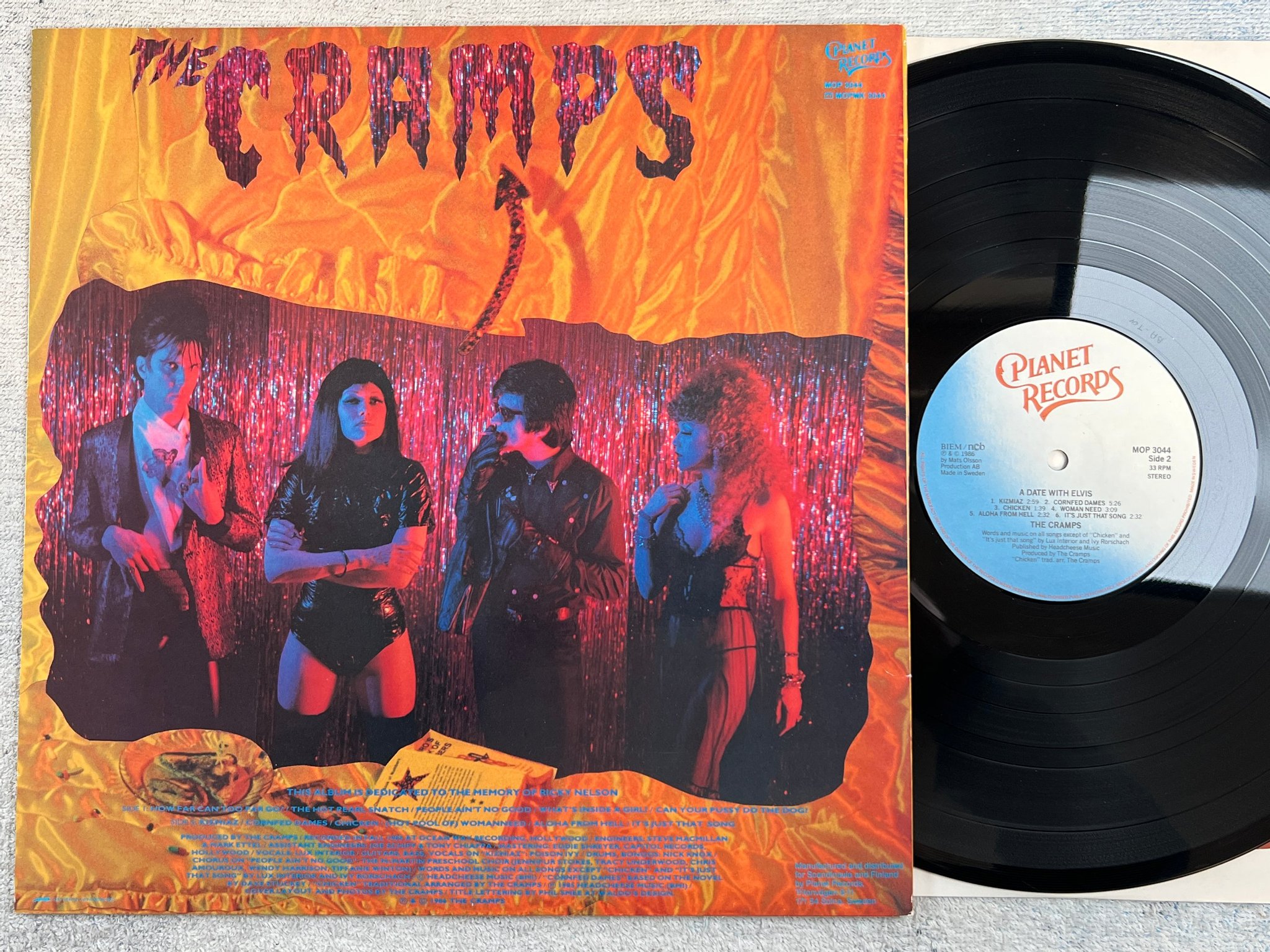 Omslagsbild för skivan THE CRAMPS a date with Elvis LP -86 ncb PLANET MOP 3044