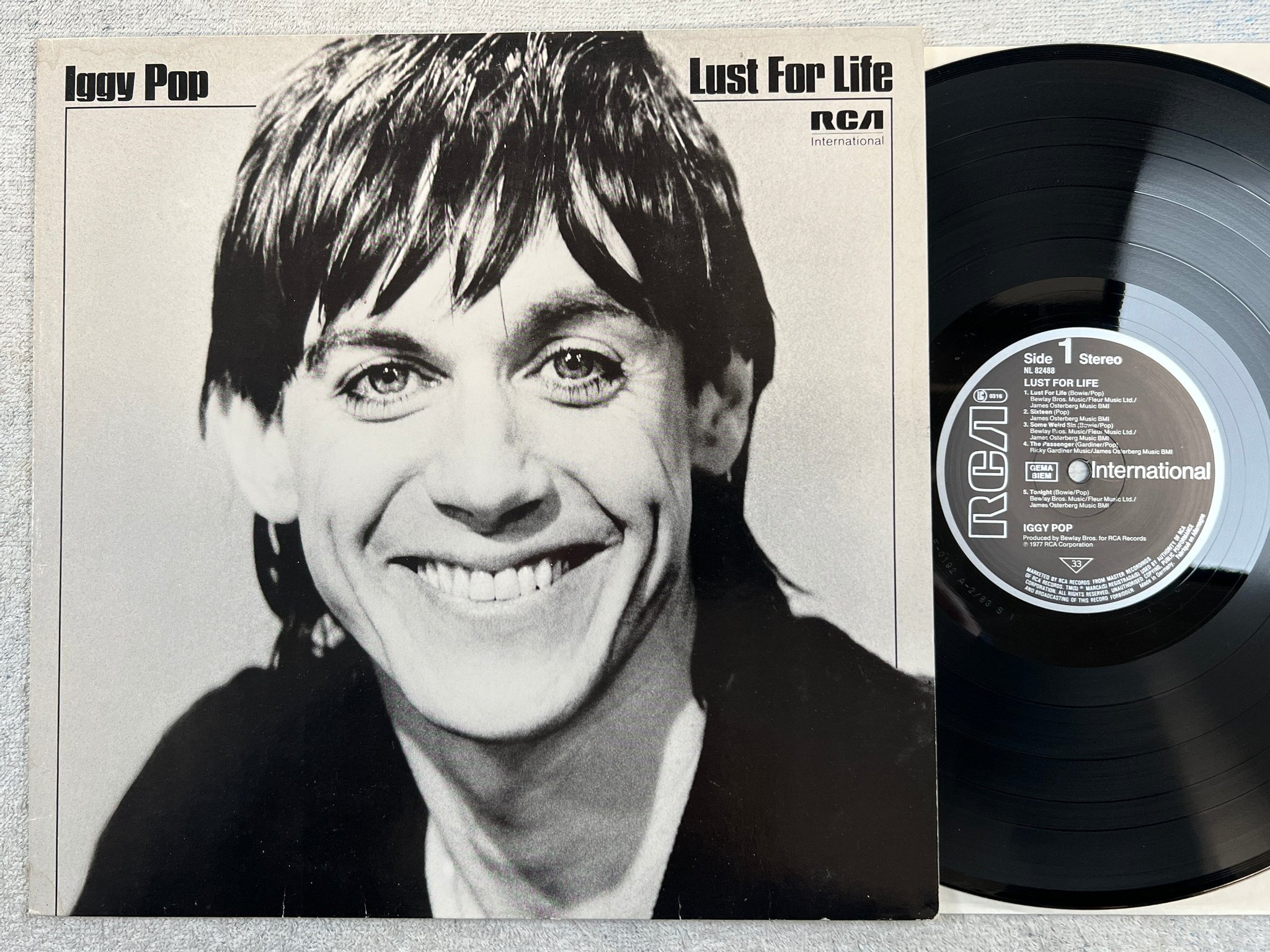 Omslagsbild för skivan IGGY POP lust for life LP -77 Ger RCA NL 82488