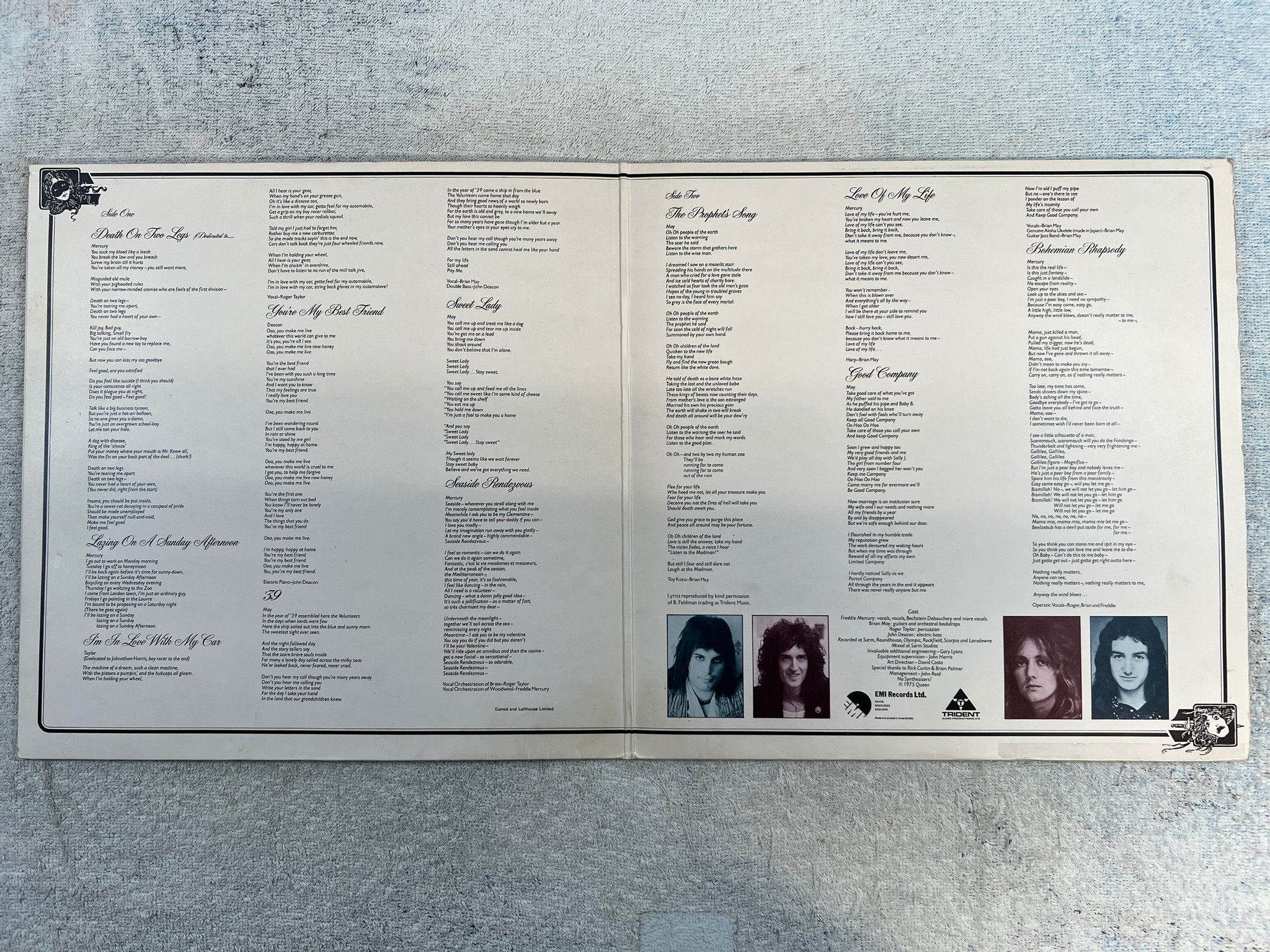 Omslagsbild för skivan QUEEN a night at the opera LP -75 UK EMI EMTC 103 ** CLASSIC ! ! **