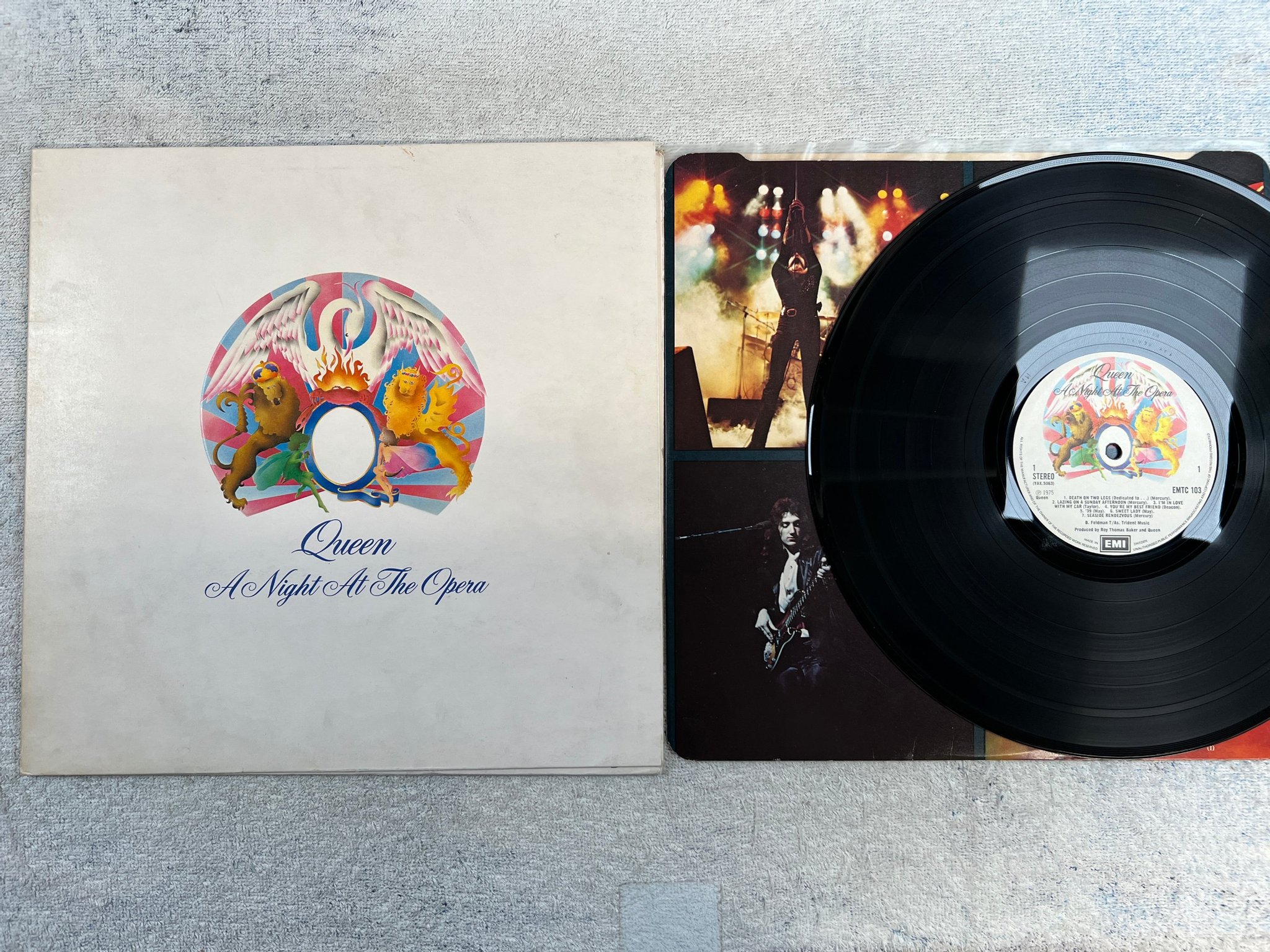 Omslagsbild för skivan QUEEN a night at the opera LP -75 UK EMI EMTC 103 ** CLASSIC ! ! **