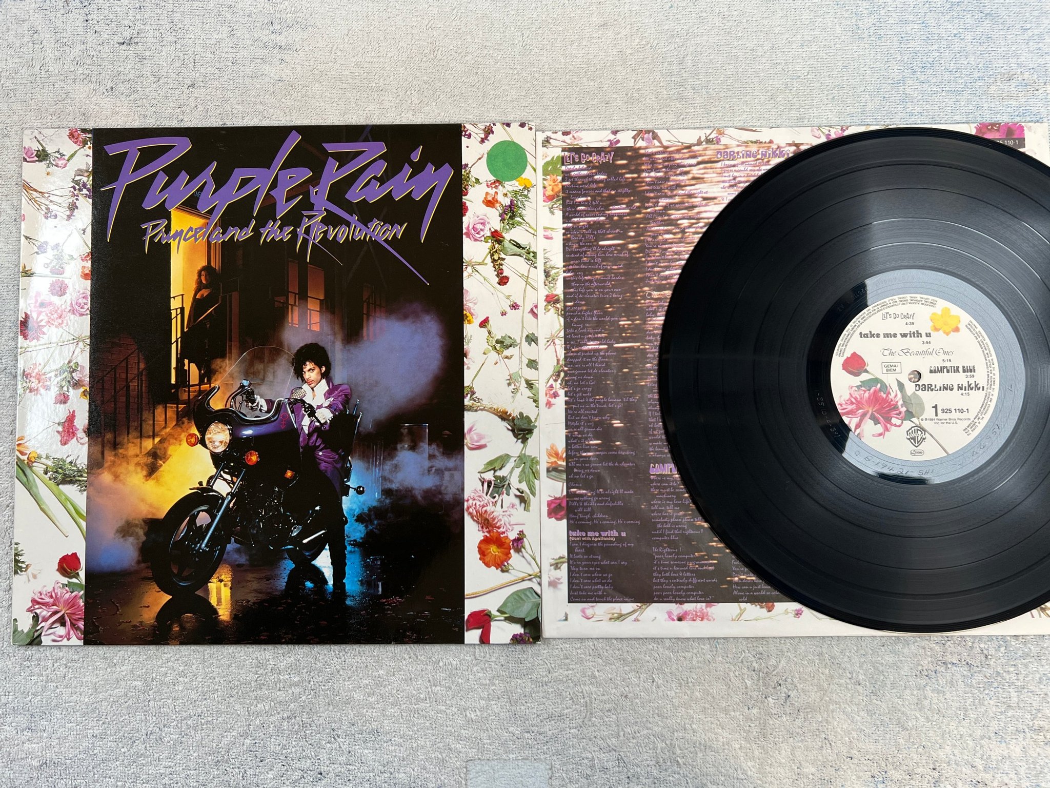 Omslagsbild för skivan PRINCE Purple Rain LP -84 Ger WARNER 925 110-1 *** A master piece***