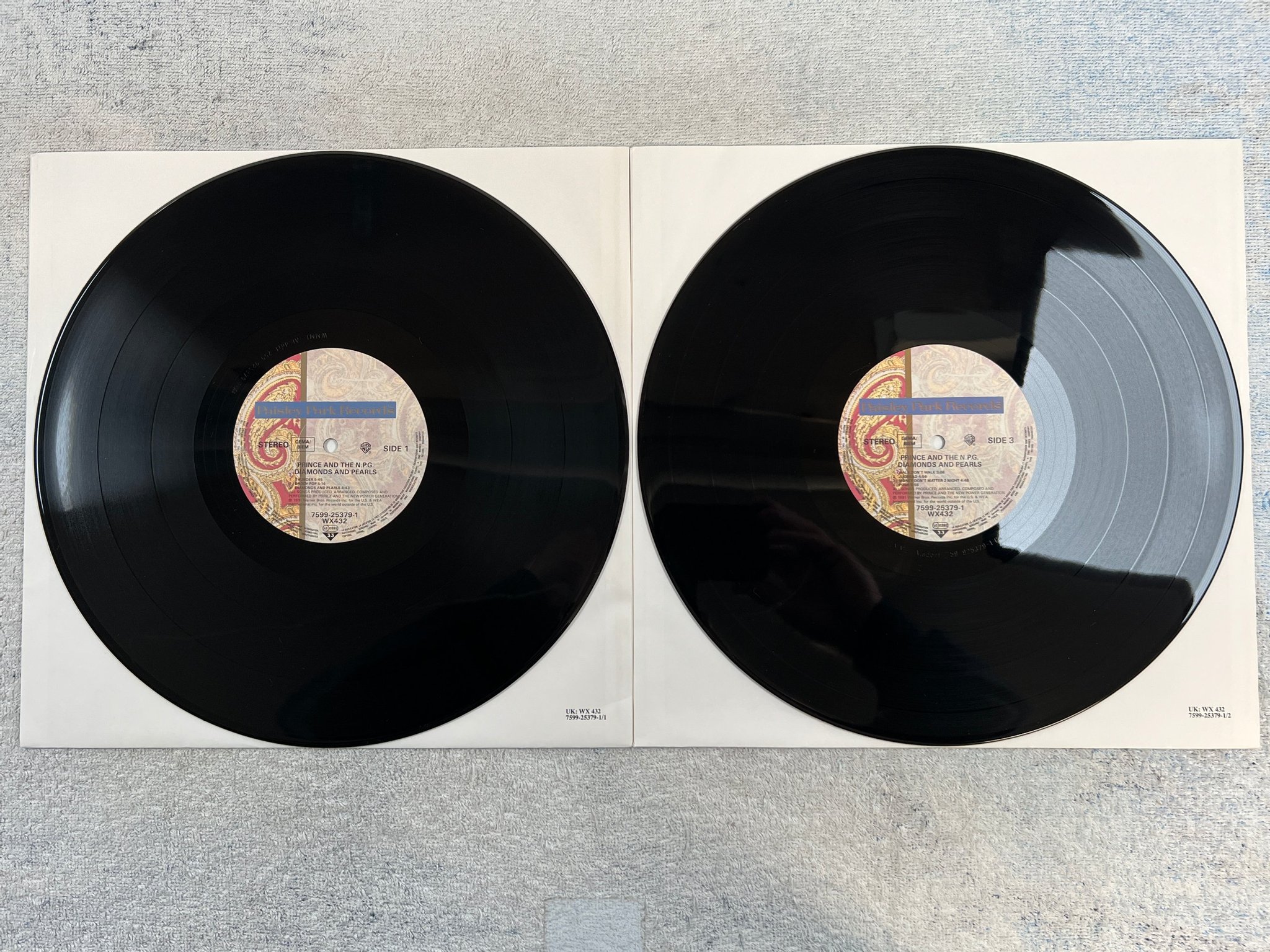 Omslagsbild för skivan PRINCE & THE N.P.G. diamonds and pearls 2xLP -91 PAISLEY PARK 7599-25379-1