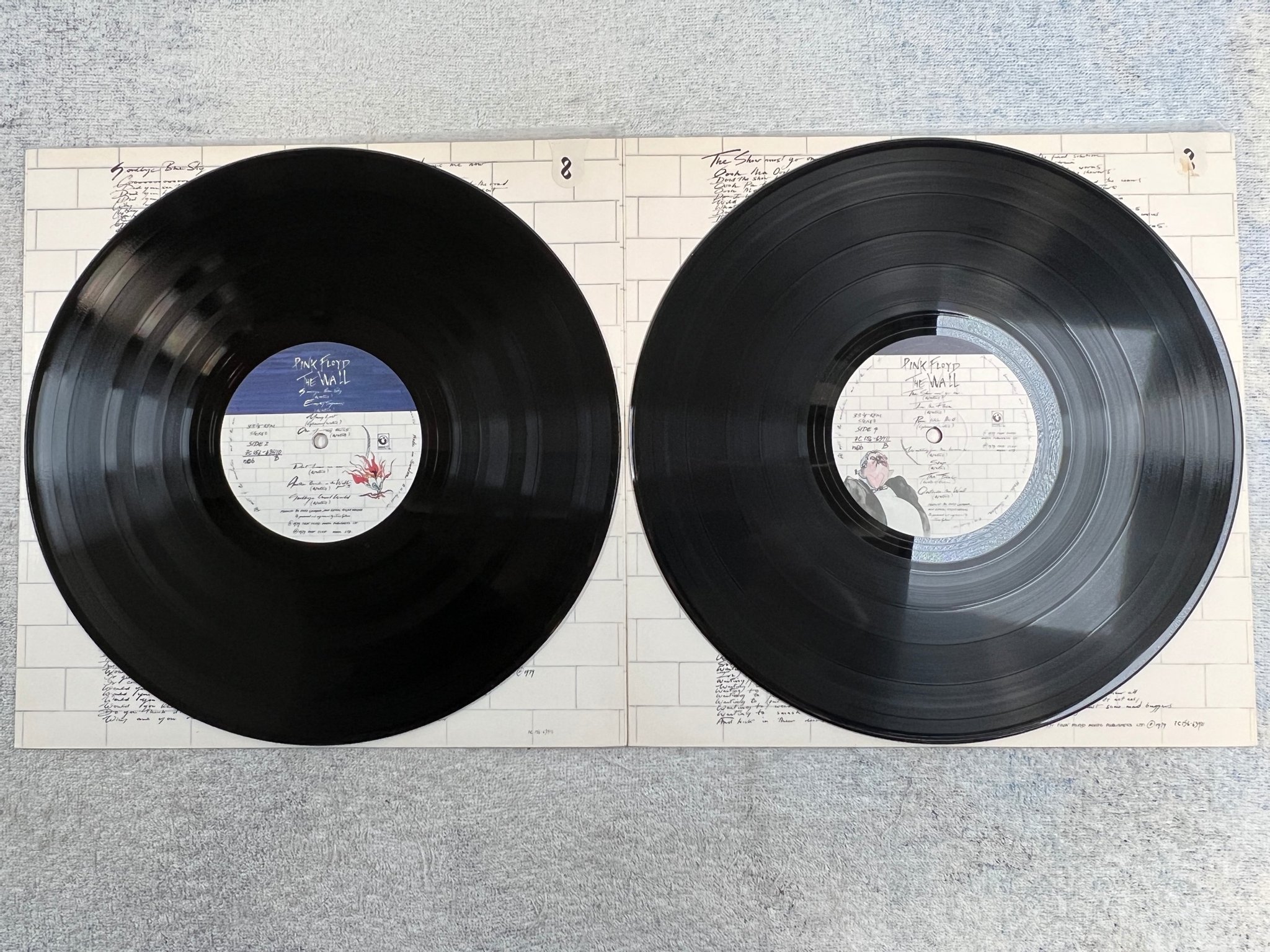 Omslagsbild för skivan PINK FLOYD the wall 2xLP -79 ncb HARVEST 7C 156-63410