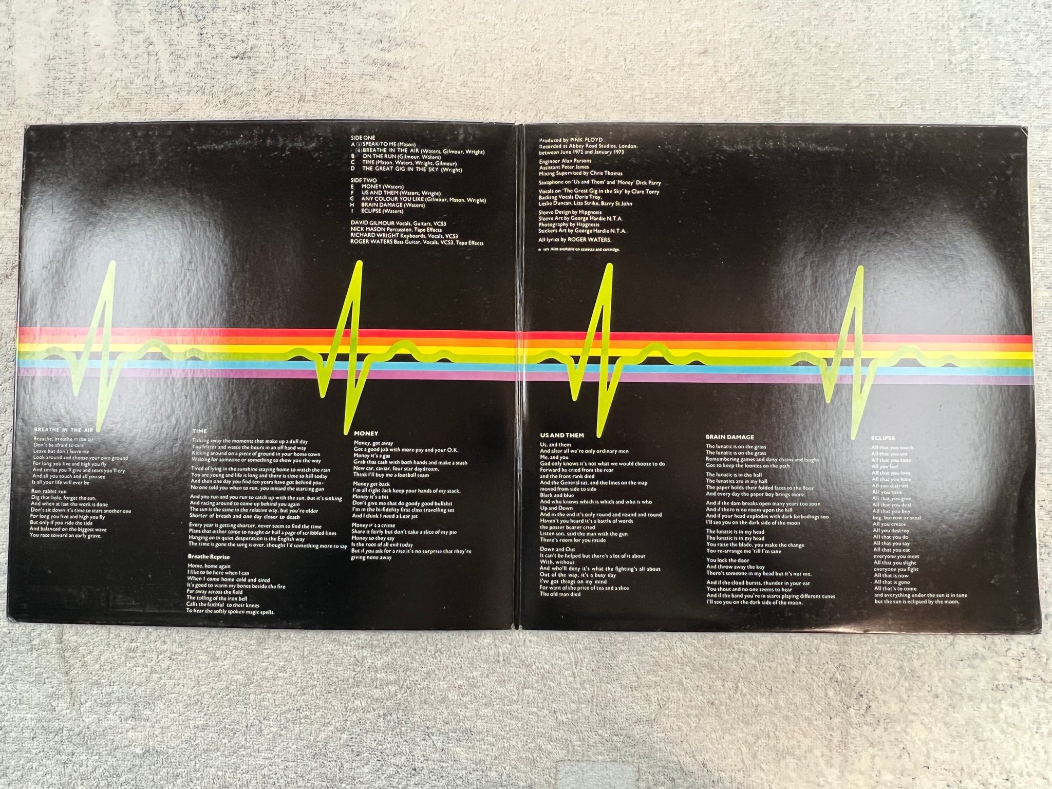 Omslagsbild för skivan PINK FLOYD the dark side of the moon LP Japan EMI EMLF-97002