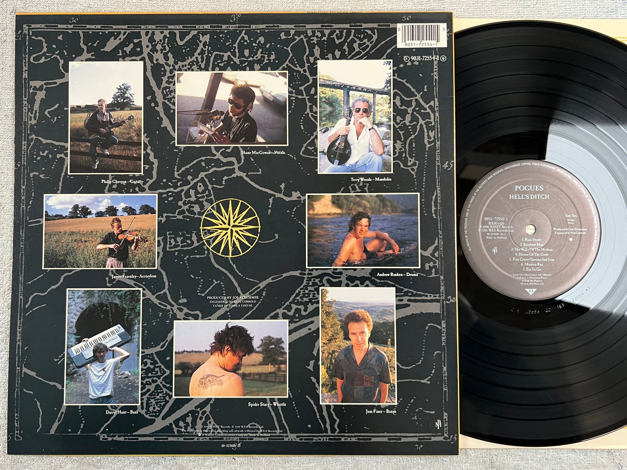 Omslagsbild för skivan POGUES hell's ditch LP -90 Hol Pogue Mahone 9031-72554-1