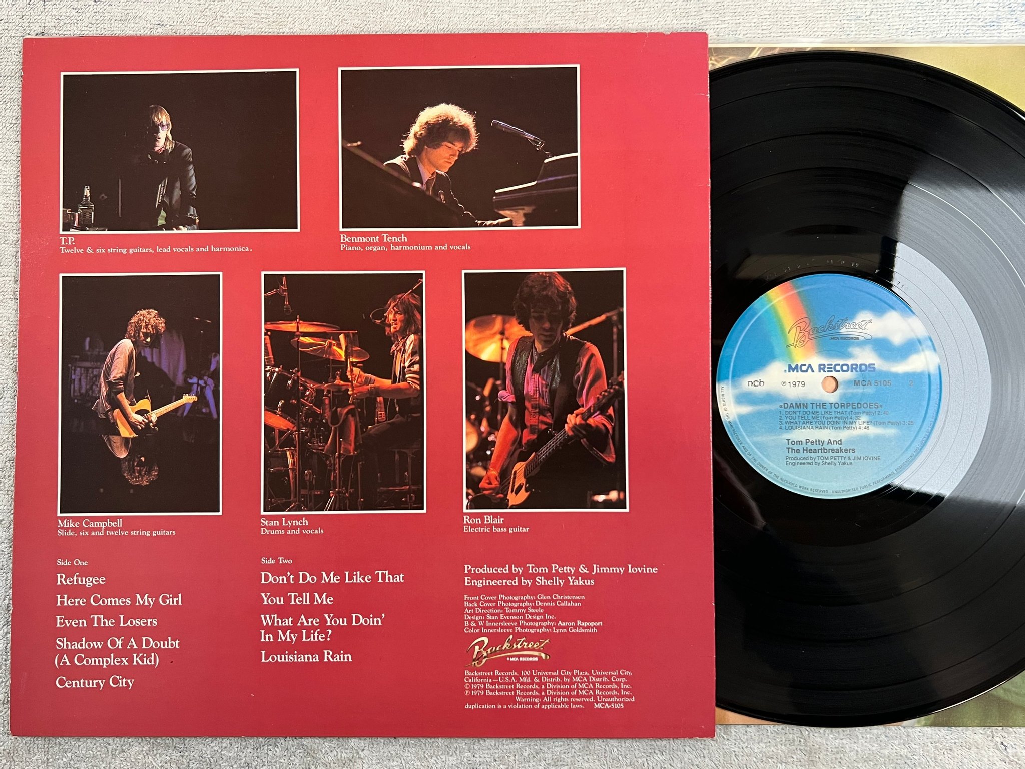 Omslagsbild för skivan TOM PETTY & THE HEARTBREAKERS damn the torpedoes LP -79 BACKSTREET MCA 5105