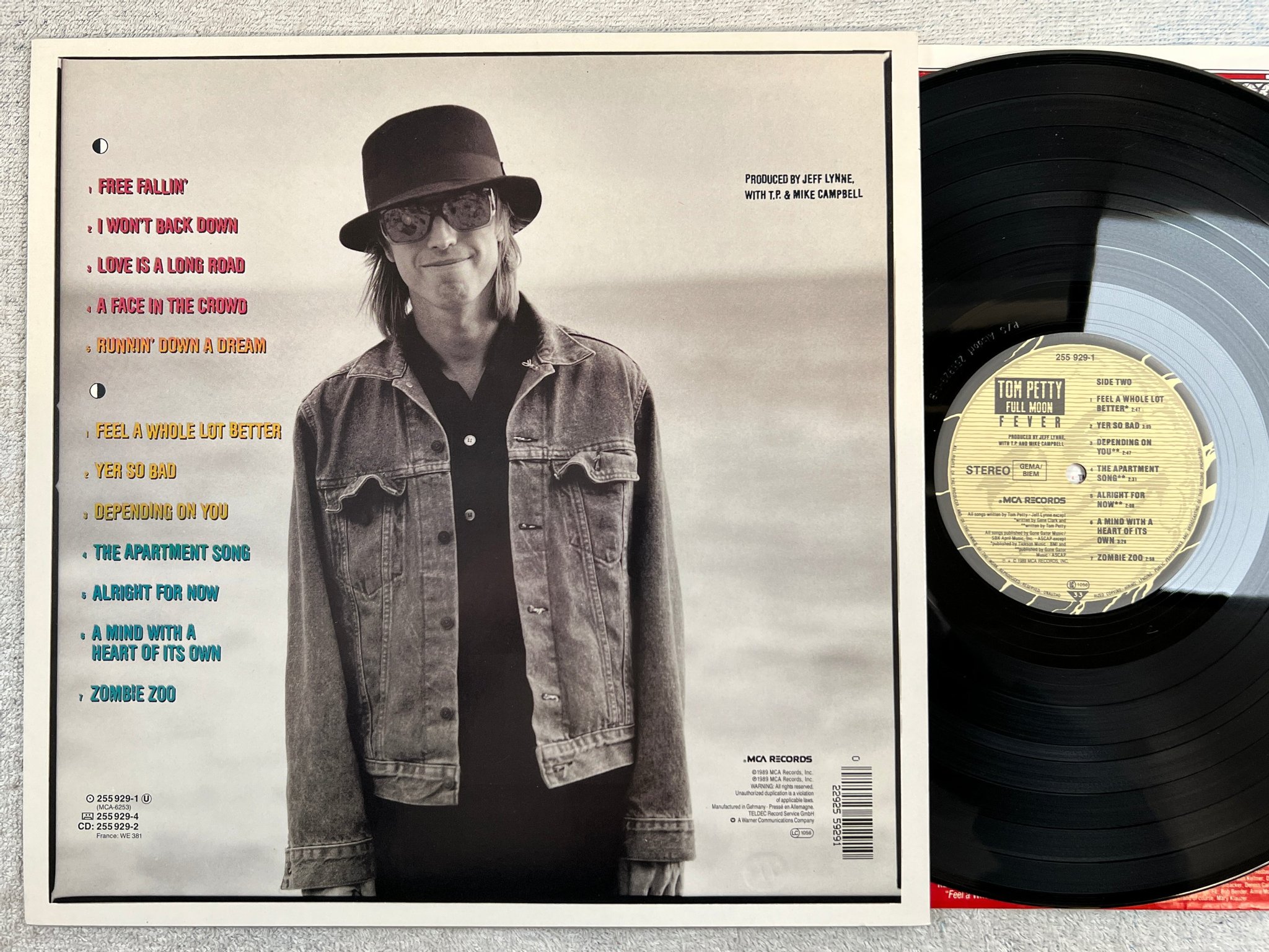 Omslagsbild för skivan TOM PETTY full moon fever LP -89 Ger MCA 255 929-1