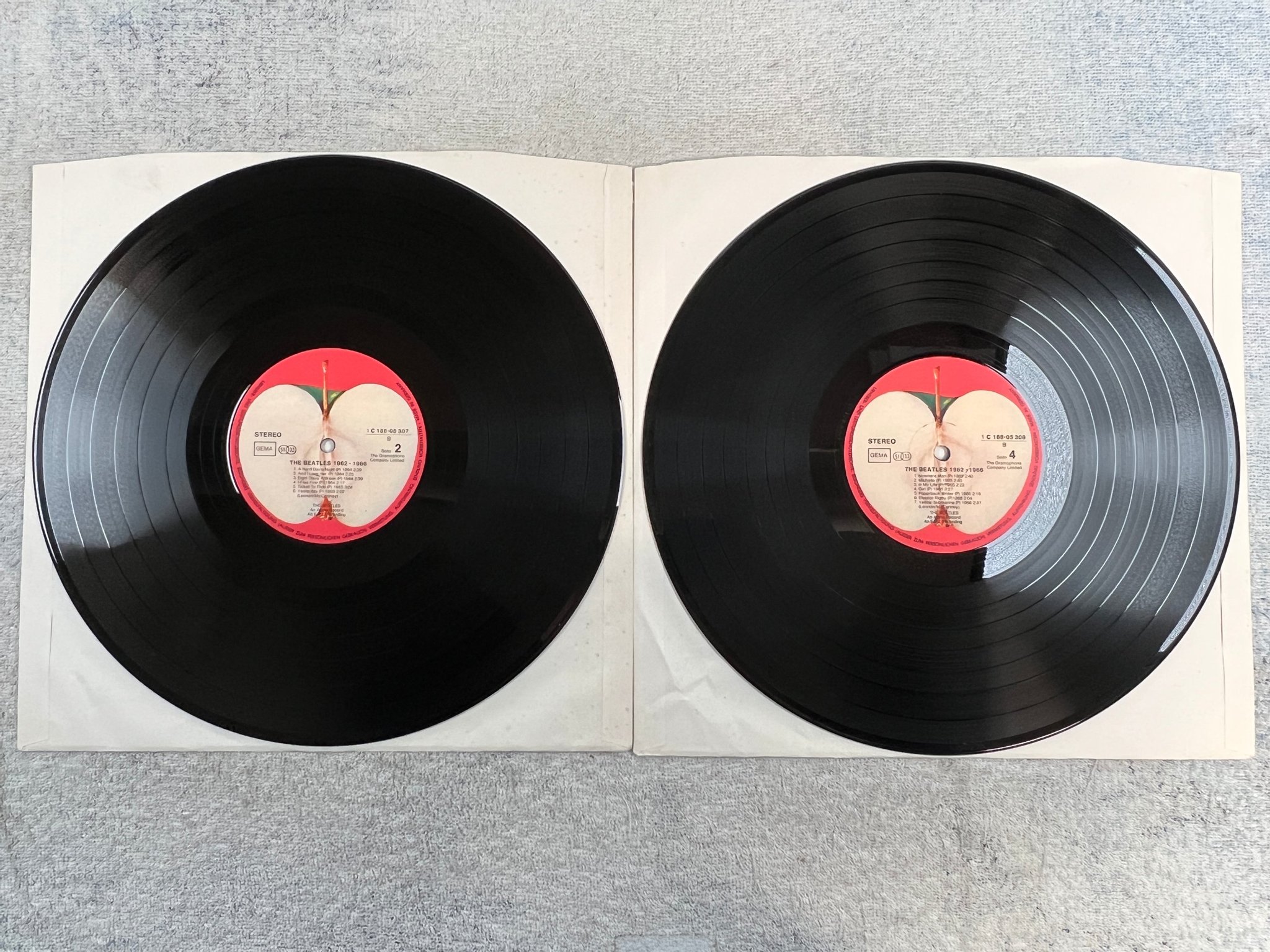 Omslagsbild för skivan THE BEATLES 1962-1966 2xLP Ger APPLE 1C 188-05308