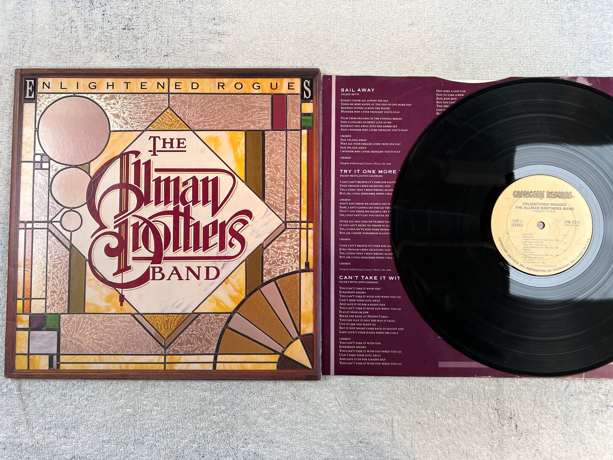 Omslagsbild för skivan ALLMAN BROTHERS BAND enlightning rogues LP -79 US CAPRICORN CPN 0218