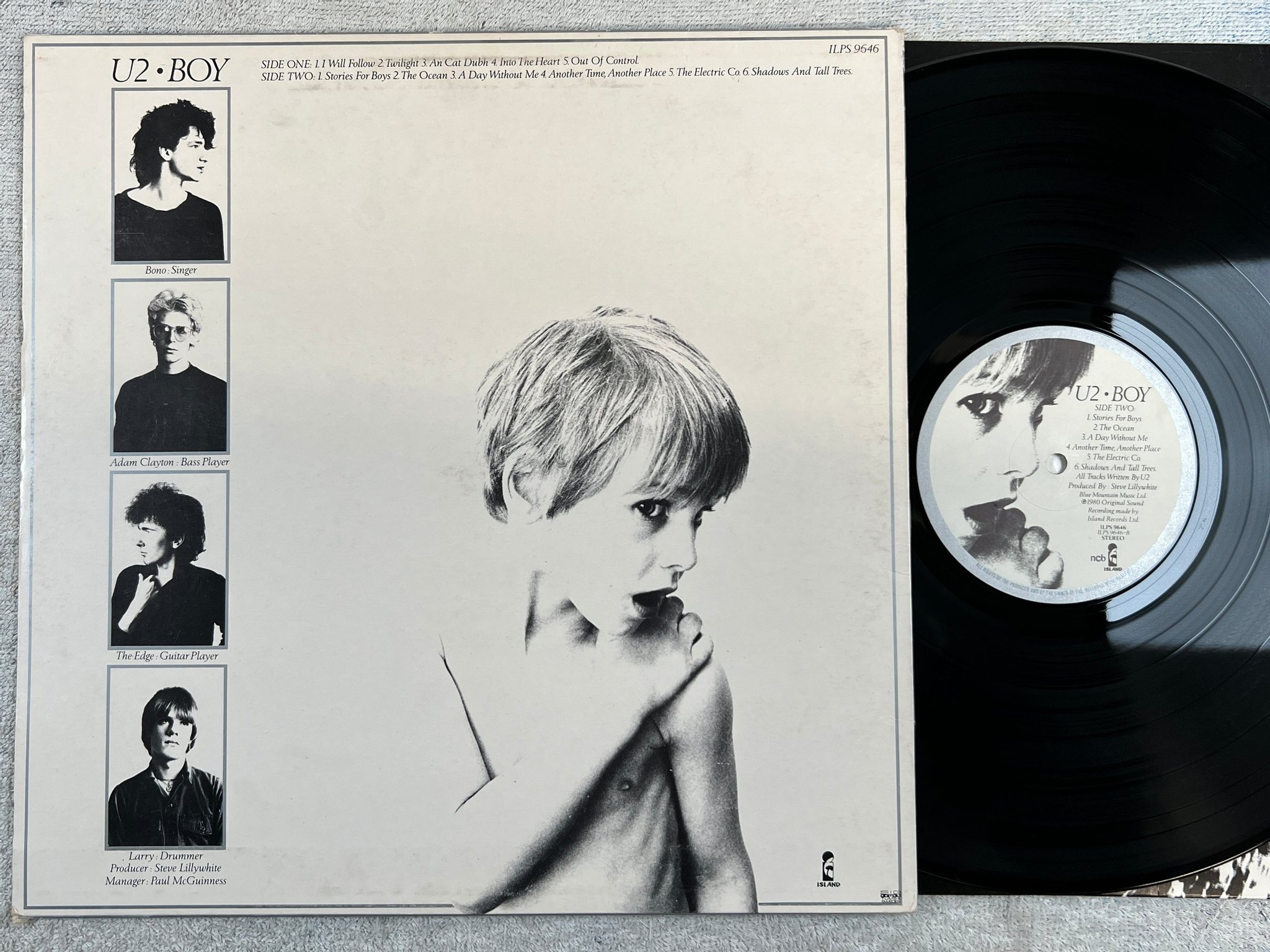 Omslagsbild för skivan U2 boy LP -80 ncb ISLAND ILPS 9646