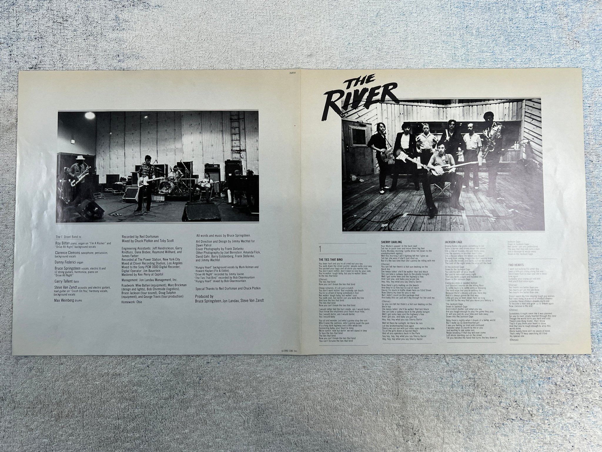 Omslagsbild för skivan BRUCE SPRINGSTEEN the river 2xLP -80 Can COLUMBIA XPC2 36854