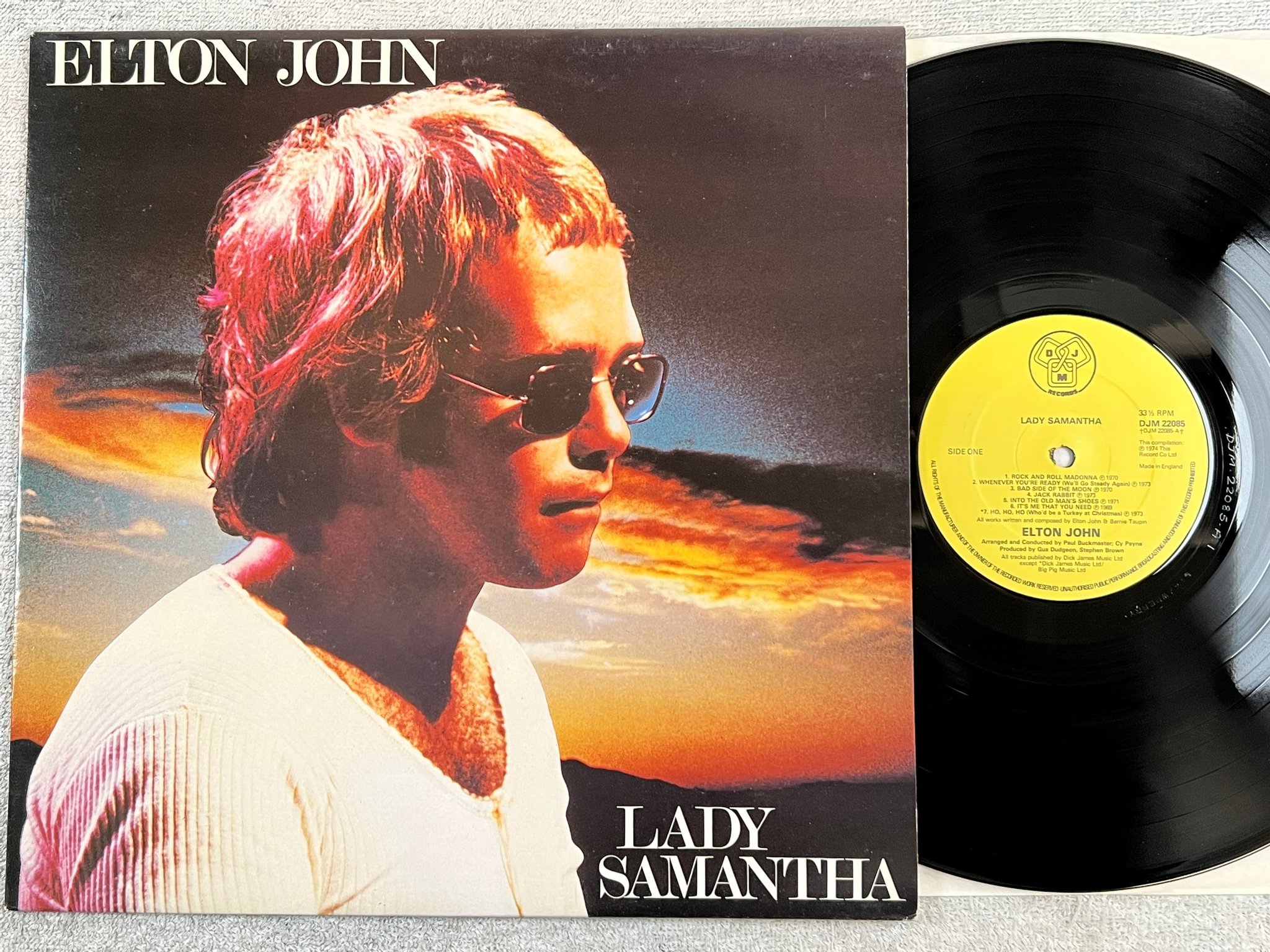 Omslagsbild för skivan ELTON JOHN Lady Samantha LP -74 UK DJM 22085