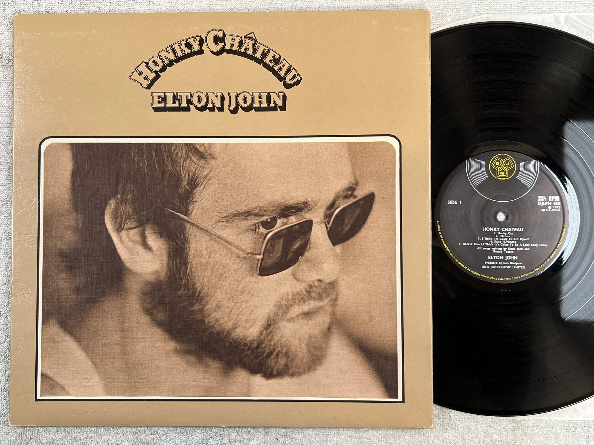 Omslagsbild för skivan ELTON JOHN honky chateau LP -72 UK DJLPH 423