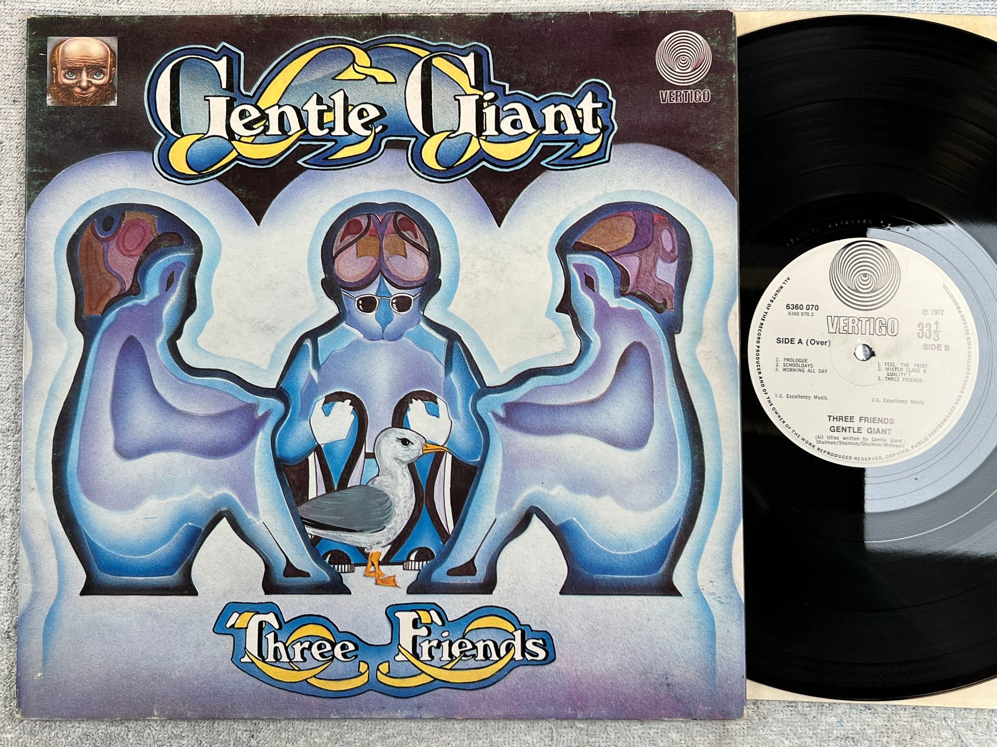 Omslagsbild för skivan GENTLE GIANT three friends LP -72 UK VERTIGO 6360 070 prog rock