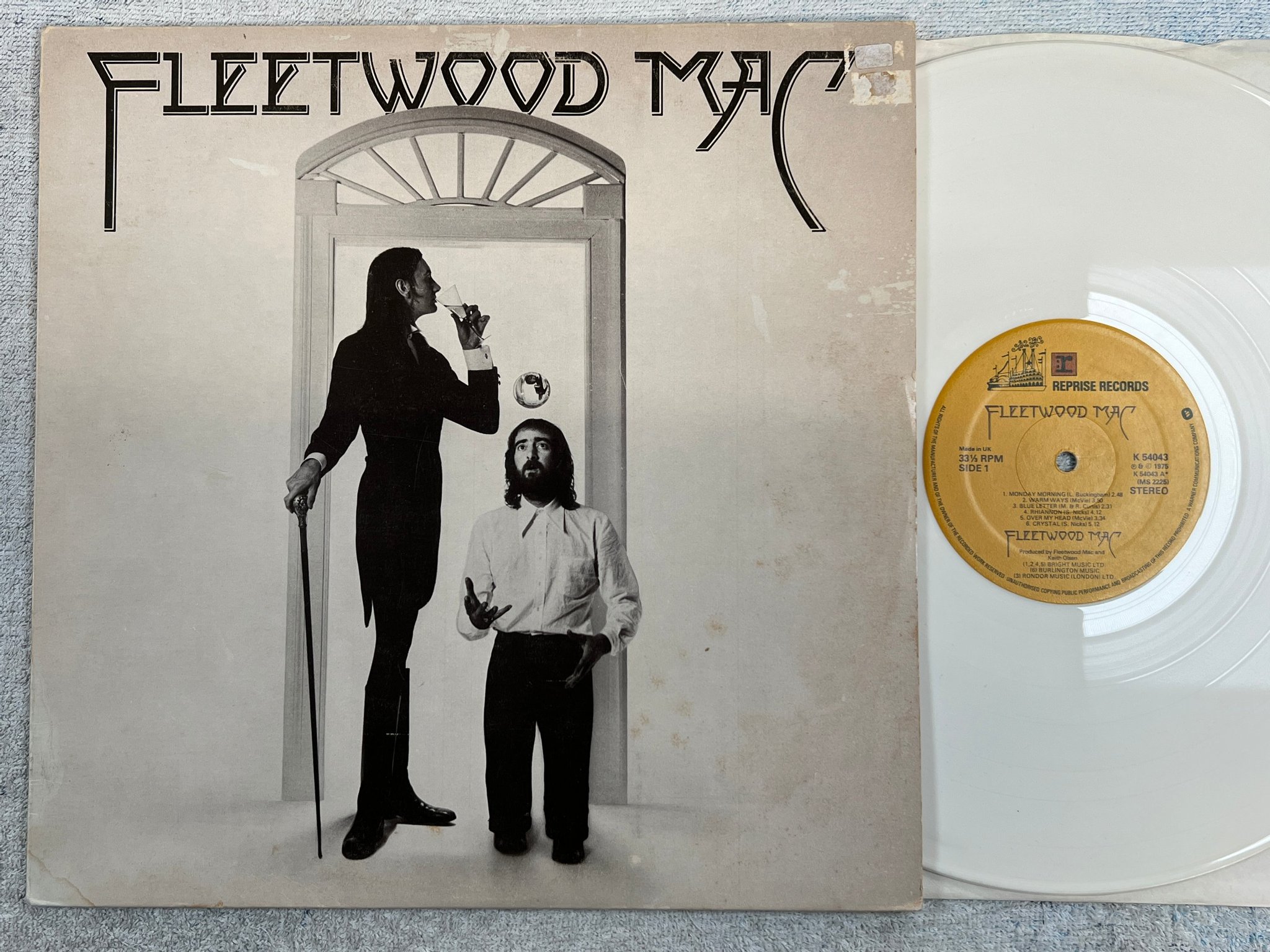 Omslagsbild för skivan FLEETWOOD MAC s/t LP -75 UK REPRISE K 54043 white vinyl 