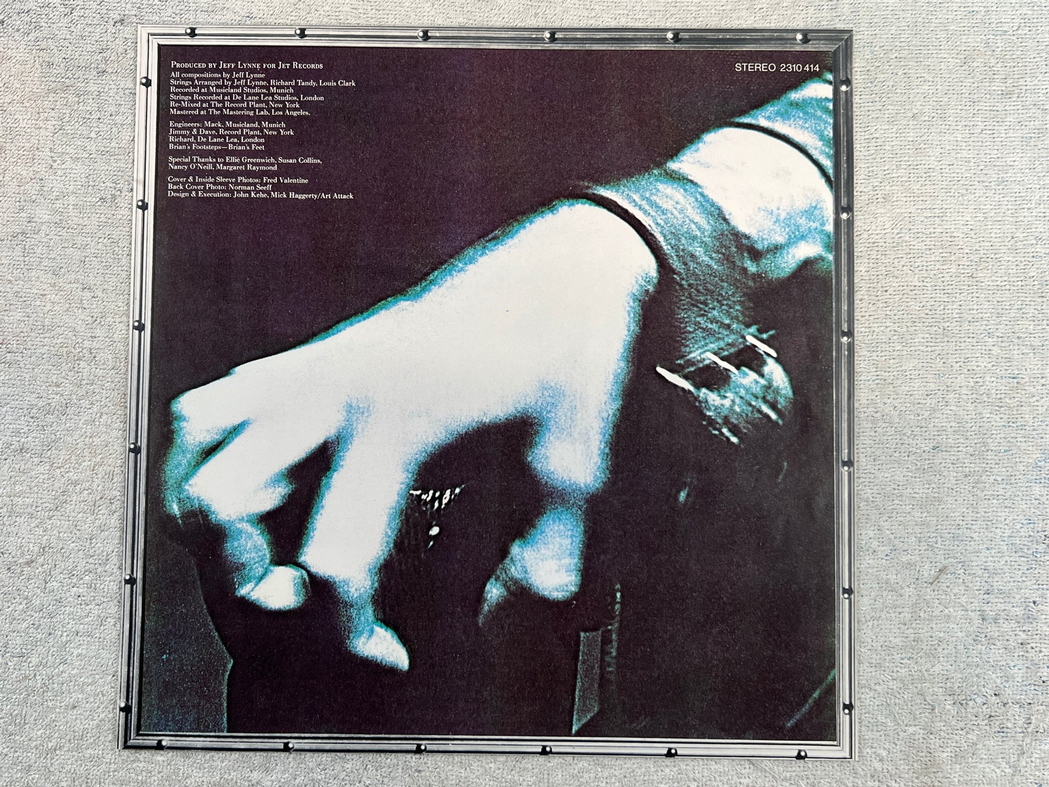 Omslagsbild för skivan ELECTRIC LIGHT ORCHESTRA face the music LP -75 Ger POLYDOR 2310414