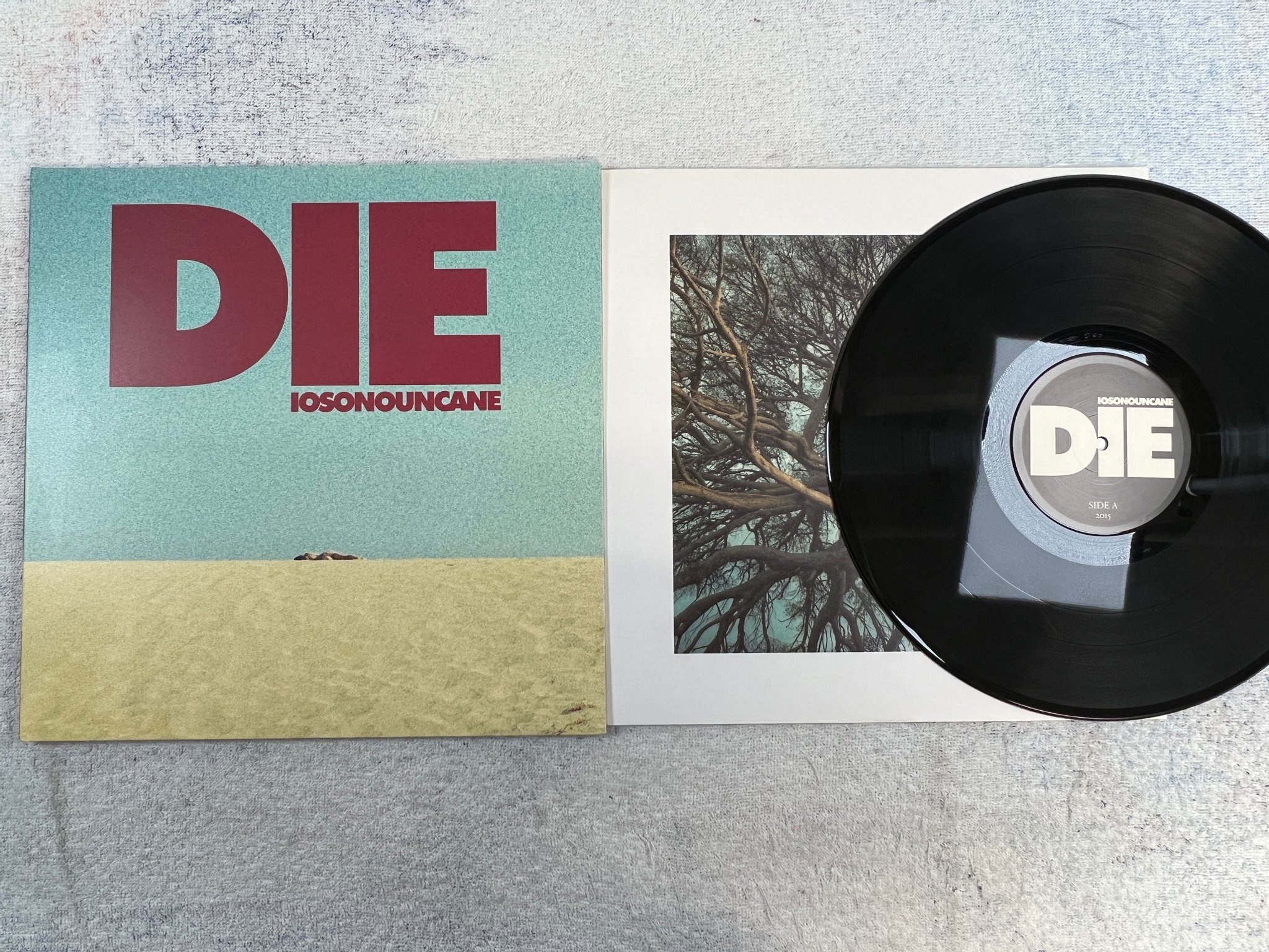 Omslagsbild för skivan IOSONOUNCANE die LP re 2017 Italy TROVAROBATO TRB041V ** RARE ** 