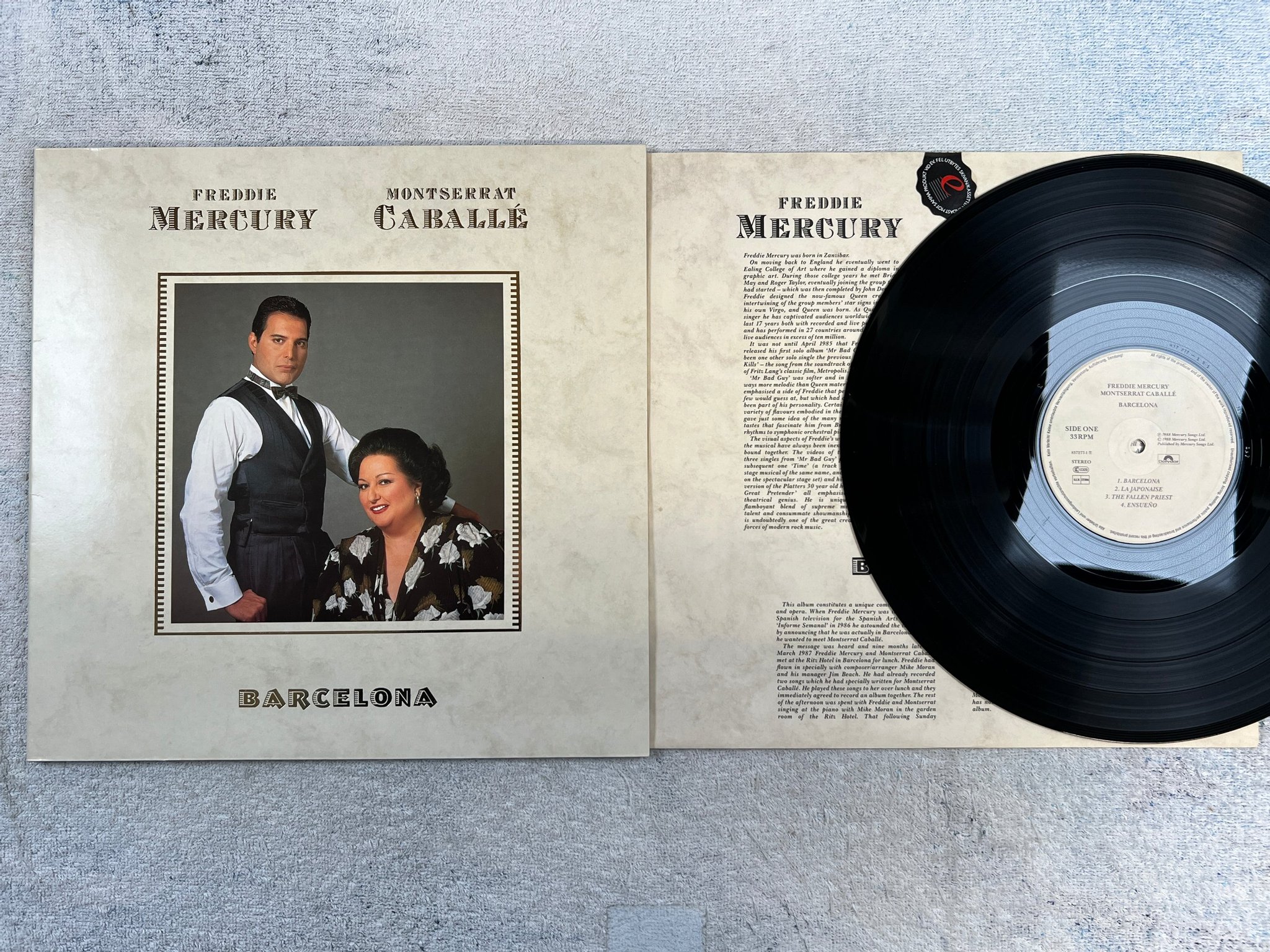 Omslagsbild för skivan FREDDIE MERCURY Barcelona LP -88 Ger POLYDOR 837277-1