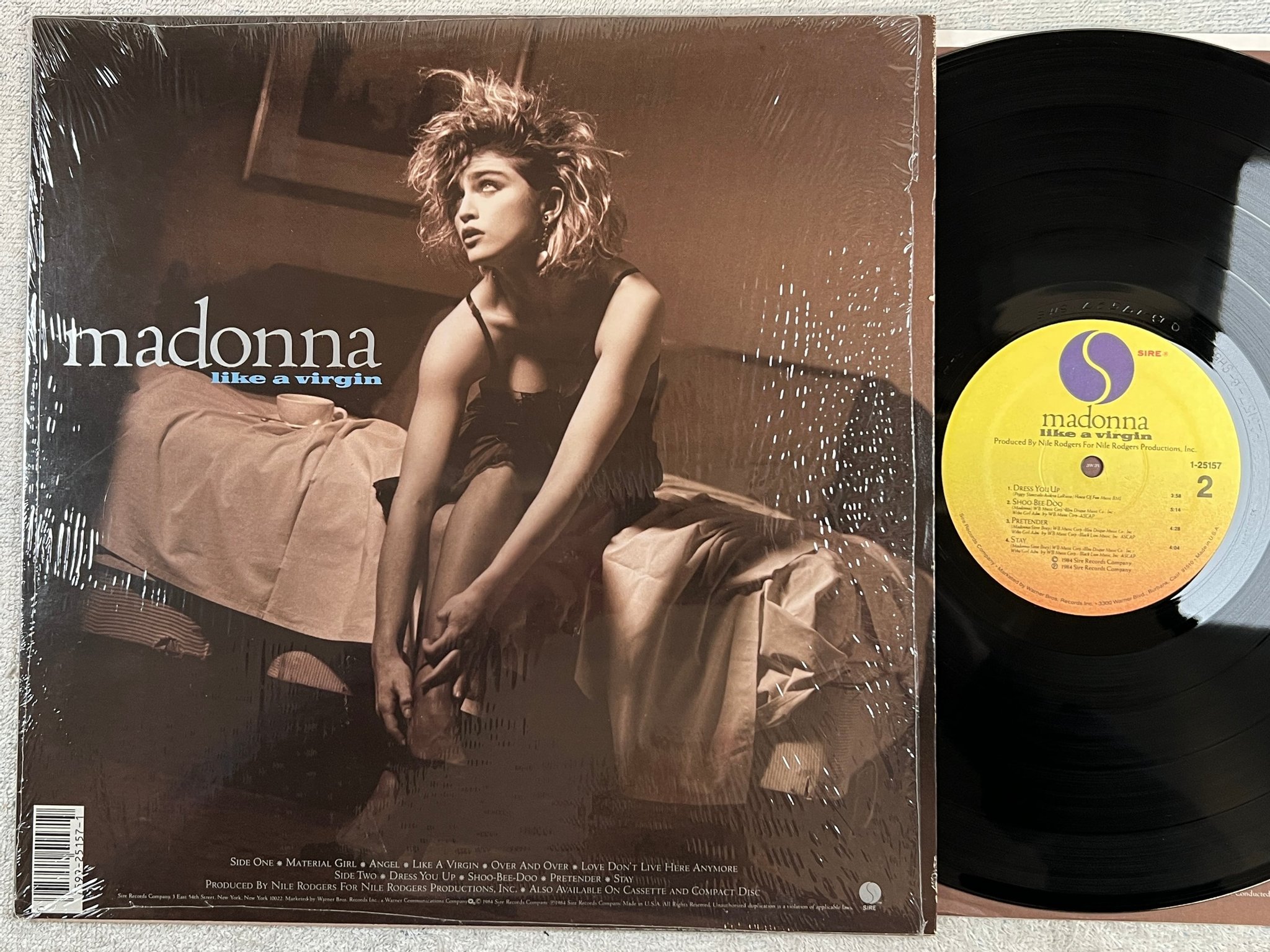 Omslagsbild för skivan MADONNA Like A Virgin LP-84 US sire  9 25157-1