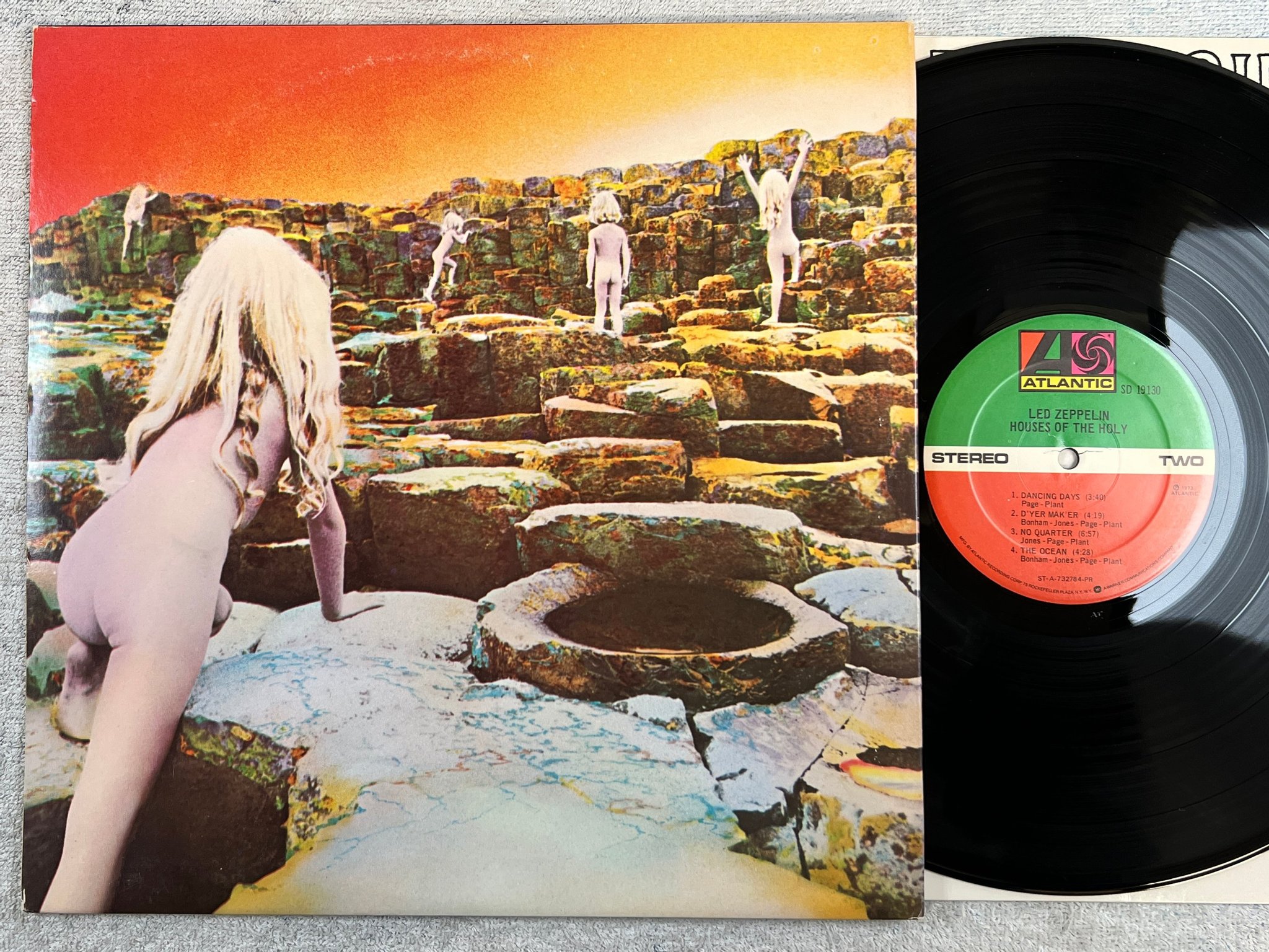 Omslagsbild för skivan LED ZEPPELIN houses of the holy LP -73 US ATLANTIC SD 19130 ROBERT LUDWIG