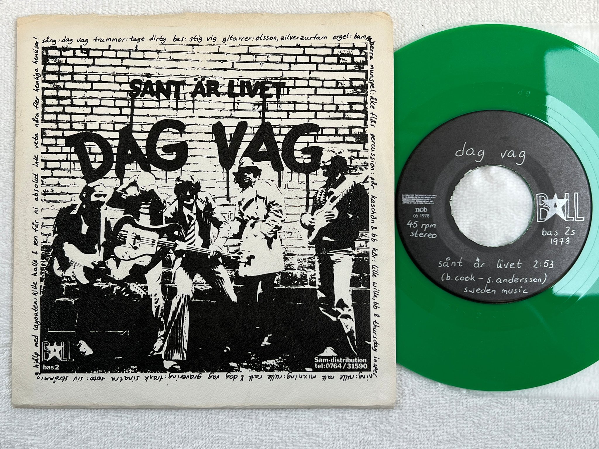 Omslagsbild för skivan DAG VAG sånt är livet 7"single -78 BALL green vinyl