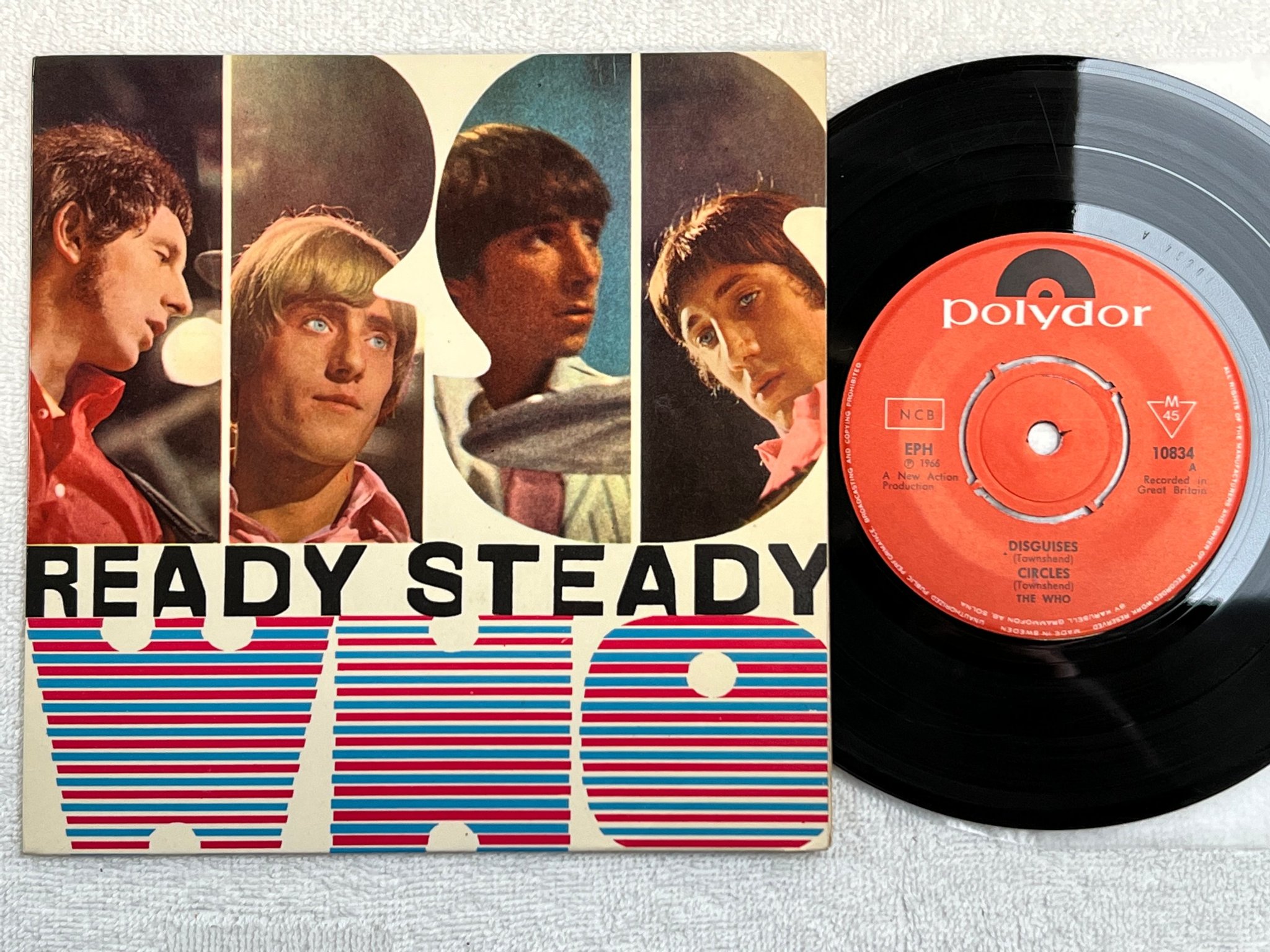 Omslagsbild för skivan THE WHO disguises 7"single -66 EPH 10834