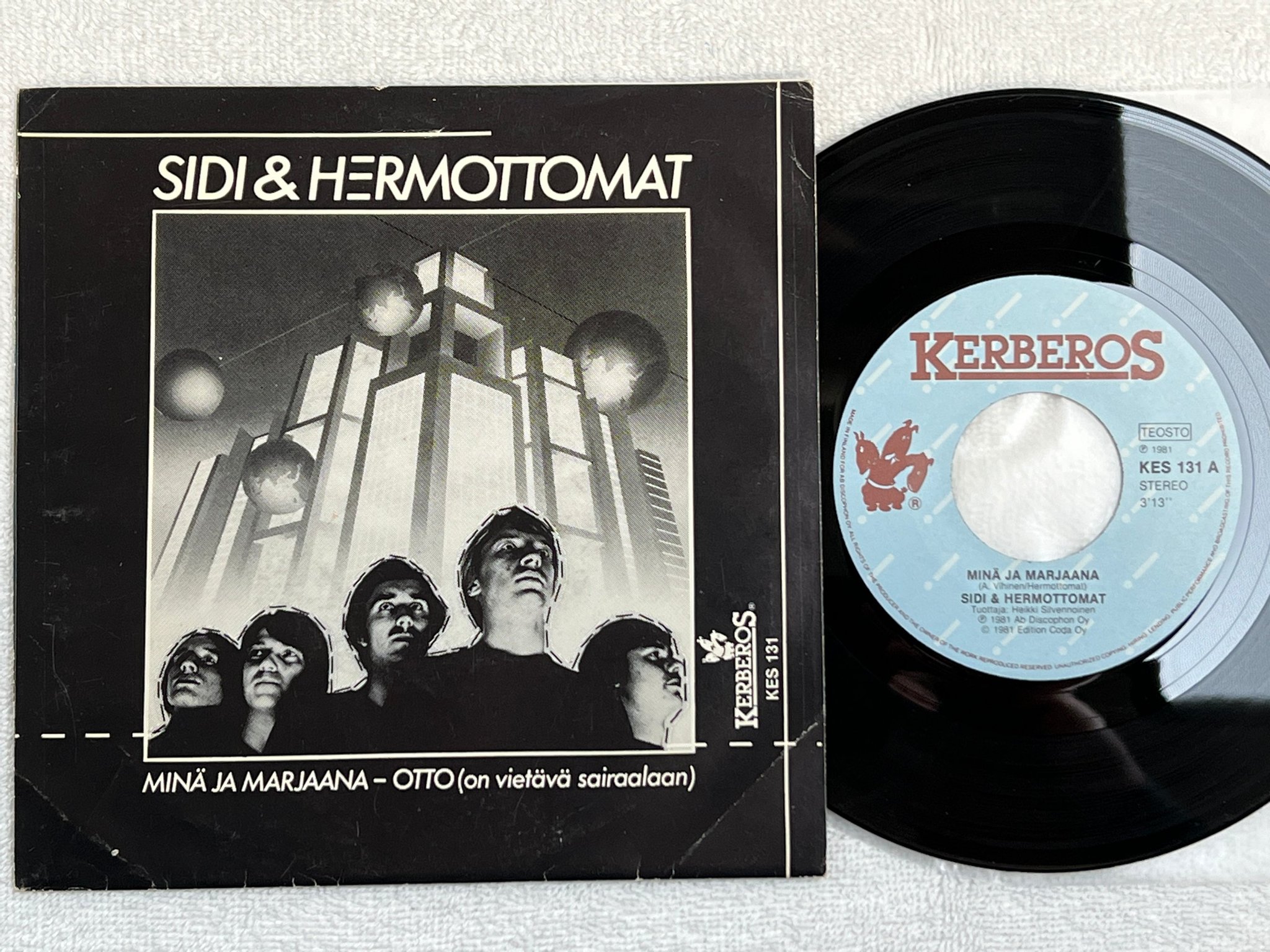 Omslagsbild för skivan SIDI & HERMOTTOMAT minä ja marjaana 7"single -81 KES 131