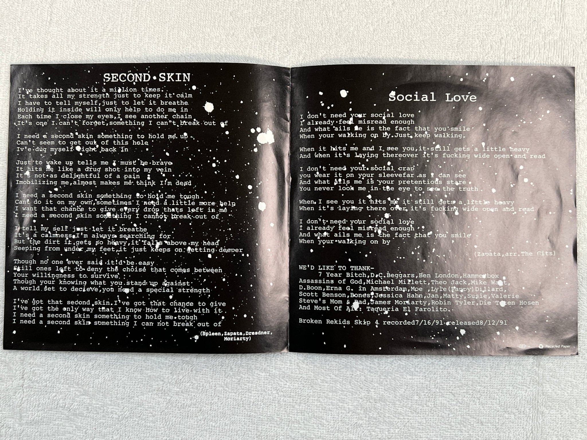 Omslagsbild för skivan THE GITS second skin 7"single -91 SKIP FOUR punk