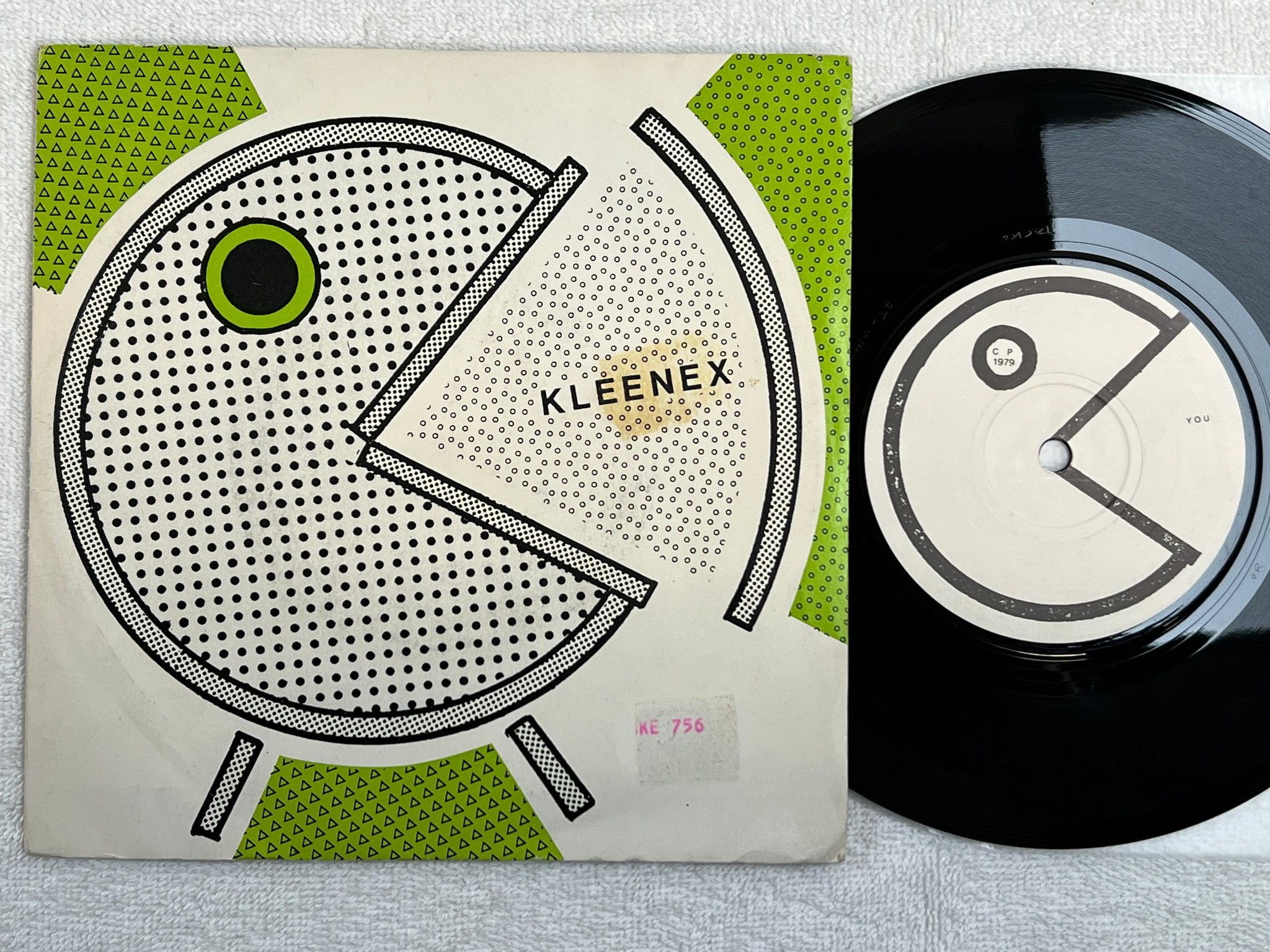 Omslagsbild för skivan KLEENEX you 7"single CP 1979