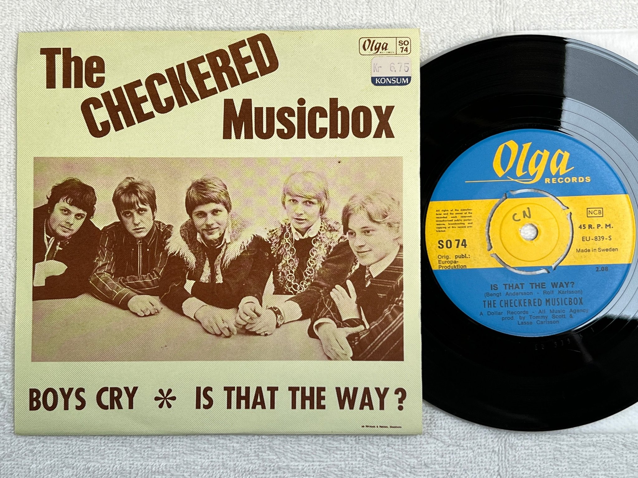 Omslagsbild för skivan THE CHECKERED MUSICBOX boys cry 7"single Swe SO 74