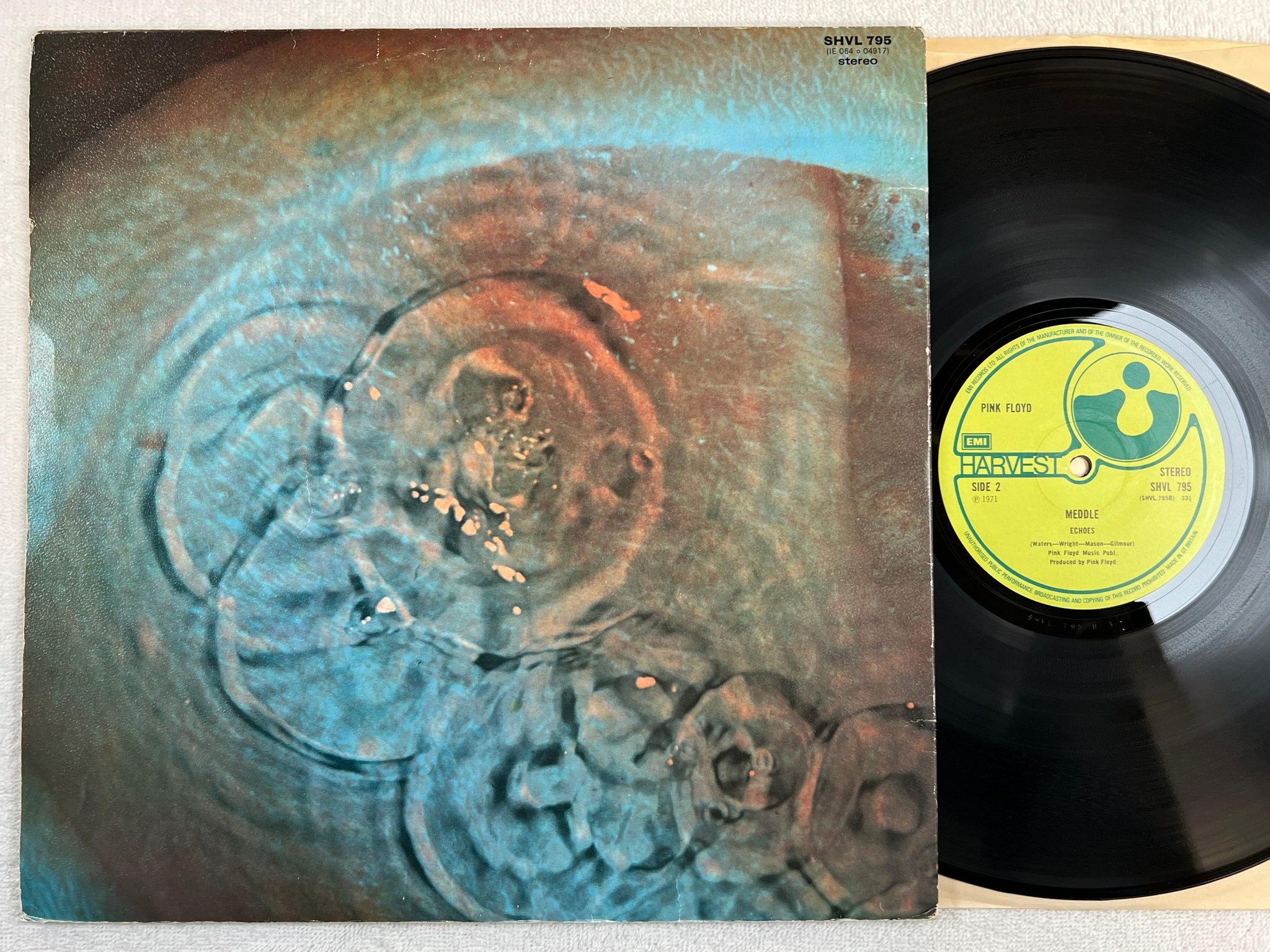 Omslagsbild för skivan PINK FLOYD meddle LP -71 UK HARVEST SHVL 795