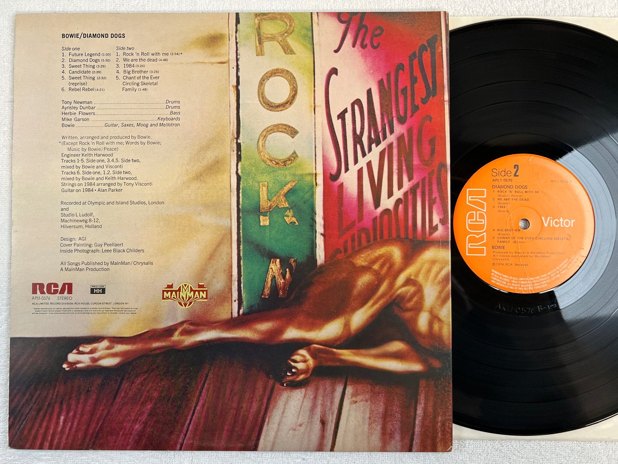 Omslagsbild för skivan DAVID BOWIE diamond dogs LP -74 UK RCA APL1 0576  * fint ex *