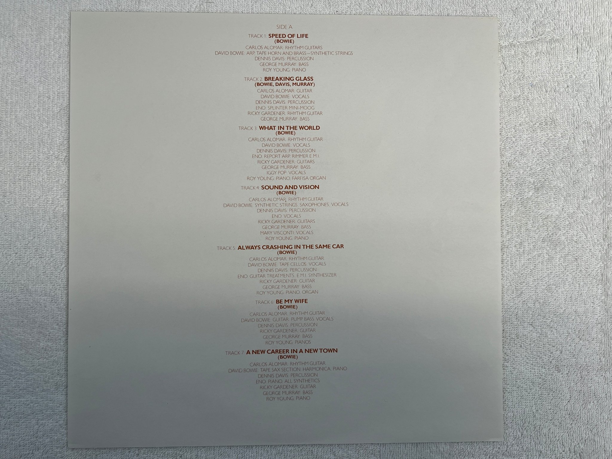 Omslagsbild för skivan DAVID BOWIE low LP -77 UK RCA PL 12030  * fint ex *