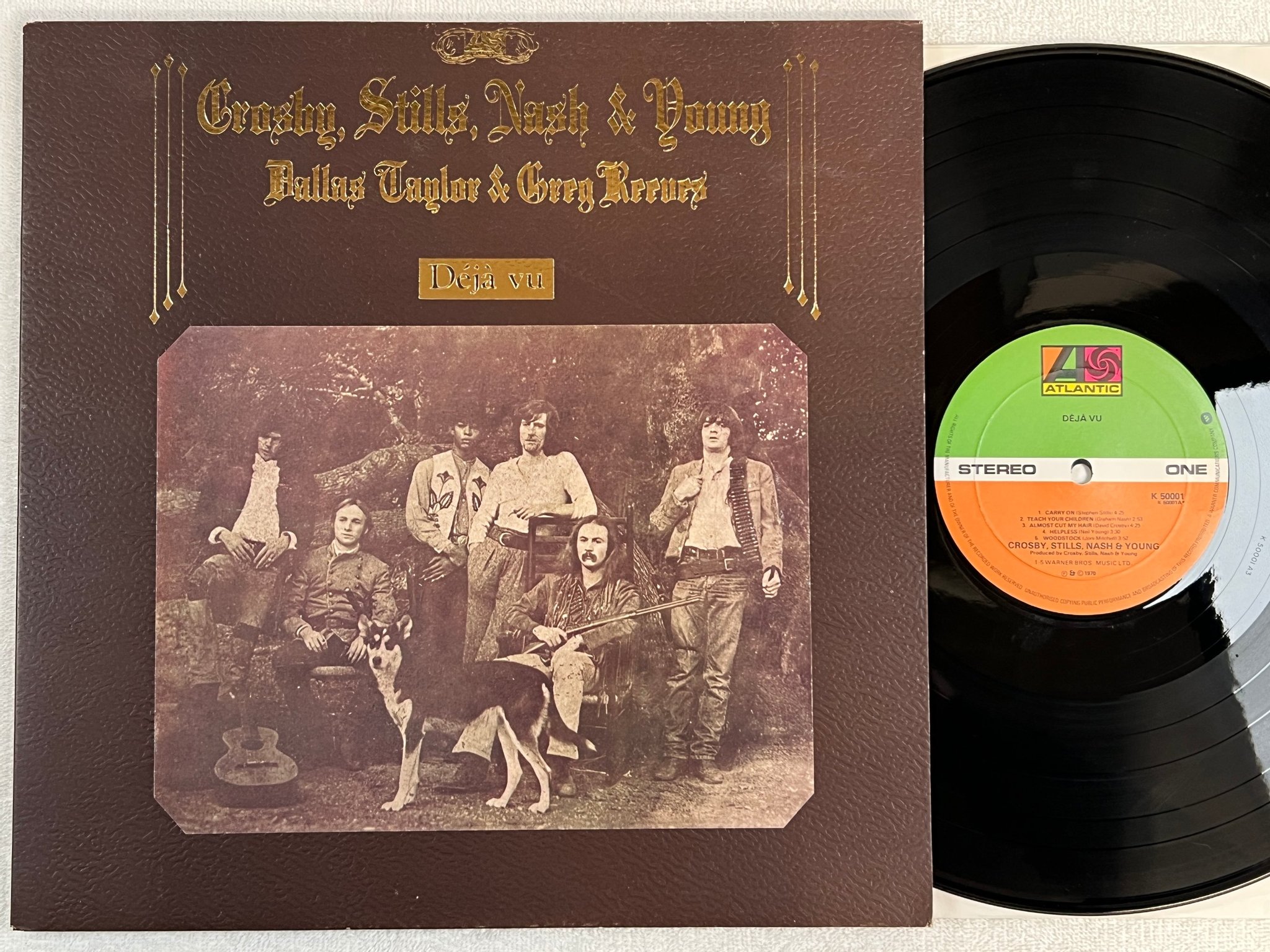 Omslagsbild för skivan CROSBY, STILLS, NASH & YOUNG deja vu LP UK ATLANTIC K 50001 Textured gatefold 
