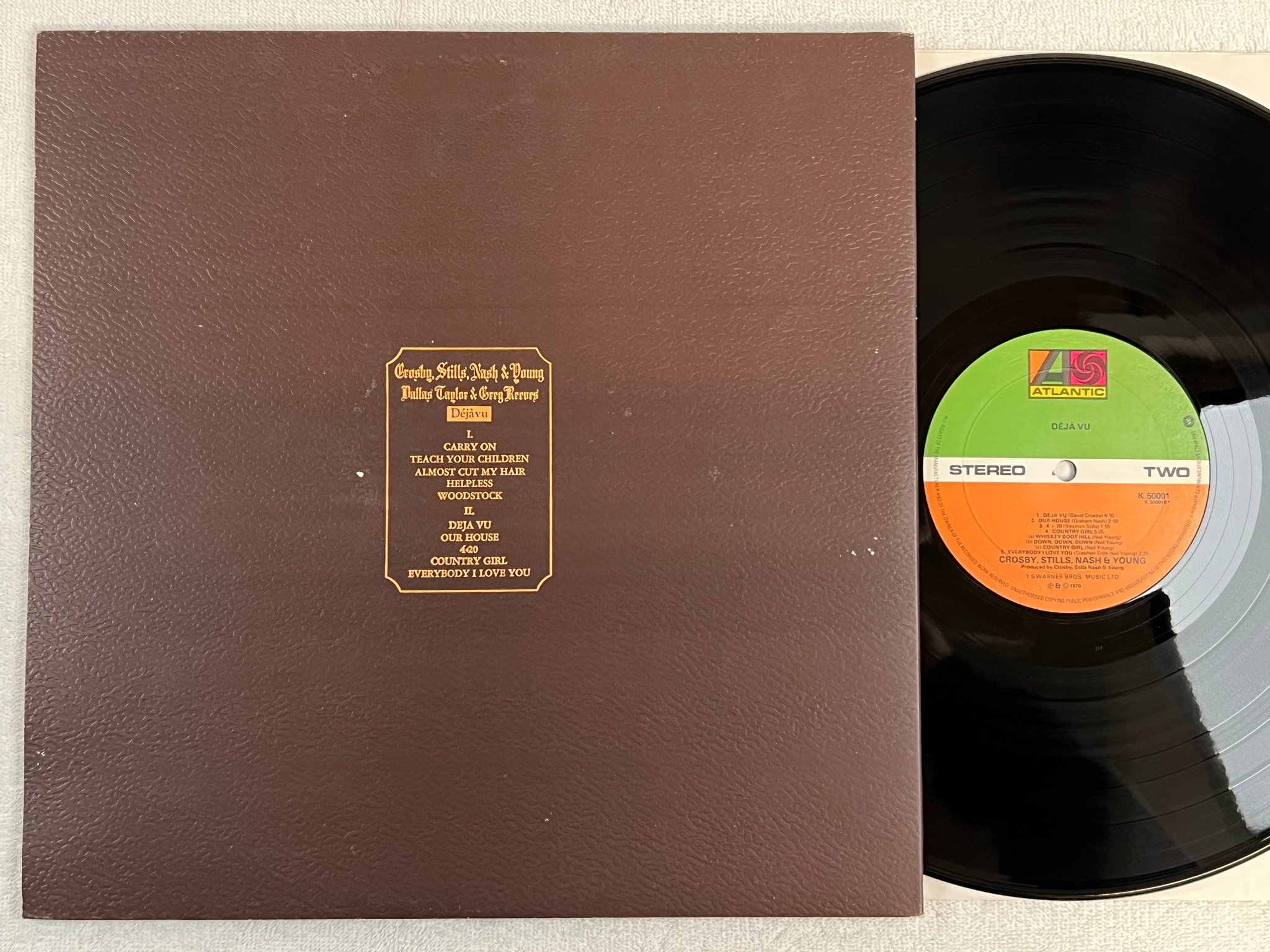 Omslagsbild för skivan CROSBY, STILLS, NASH & YOUNG deja vu LP UK ATLANTIC K 50001 Textured gatefold 