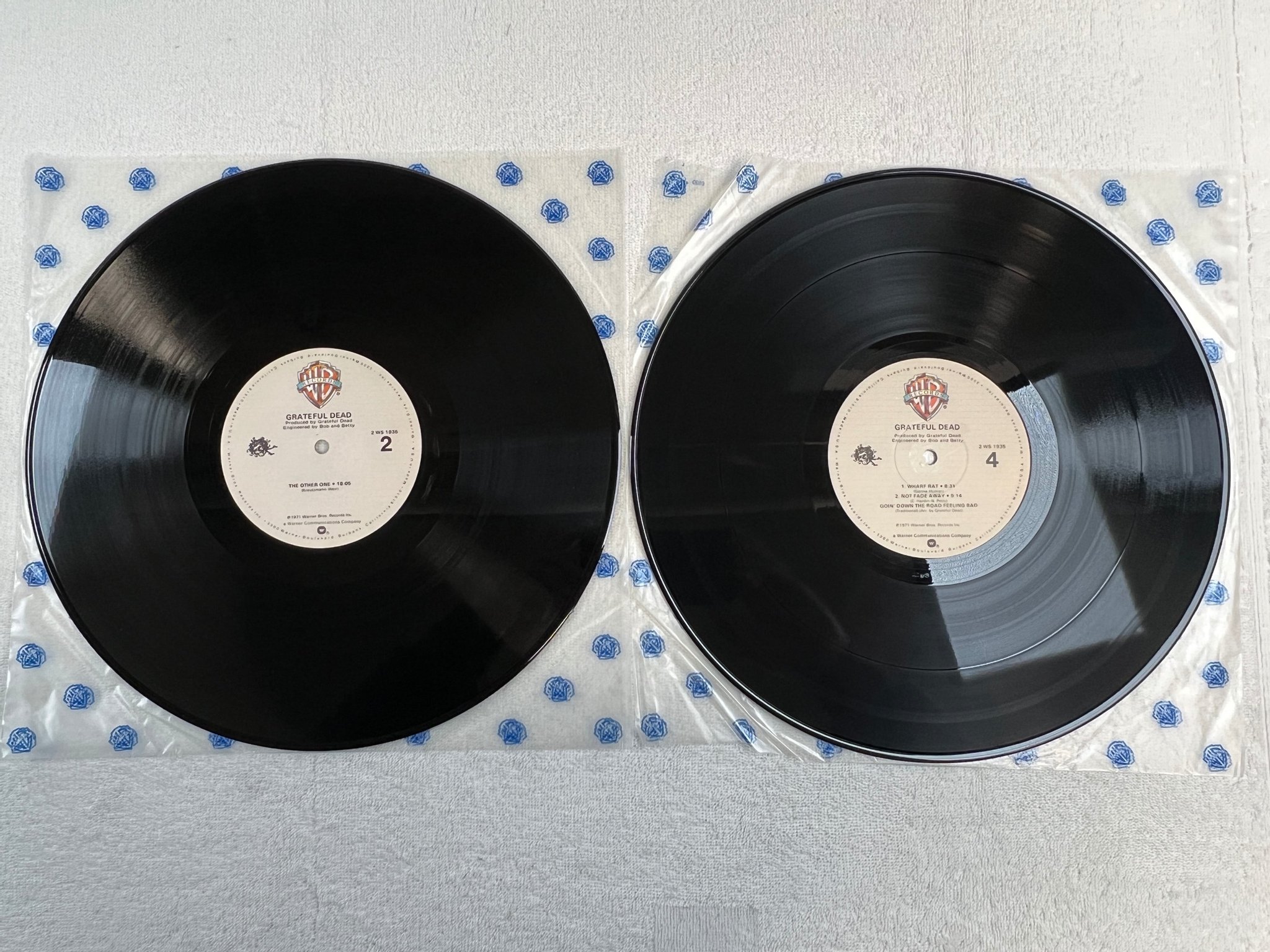 Omslagsbild för skivan ?GRATEFUL DEAD 2xLP -71/83 US WARNER BROS 2 WS 1935