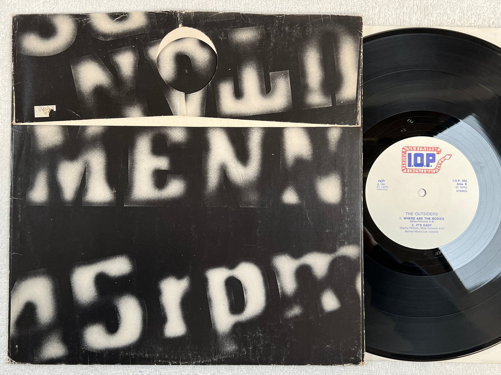 Omslagsbild för skivan THE OUTSIDERS Utangarðsmenn 12"ep -81 ICELAND new wave / post-punk *RARE*